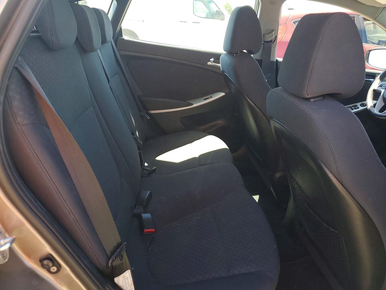 2012 Hyundai Accent Se Tan vin: KMHCU5AE1CU017665