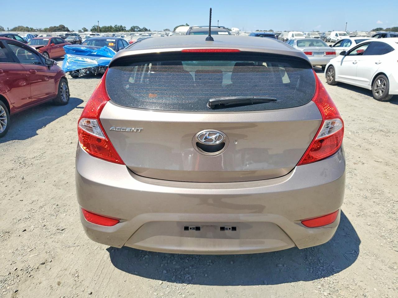 2012 Hyundai Accent Se Tan vin: KMHCU5AE1CU017665