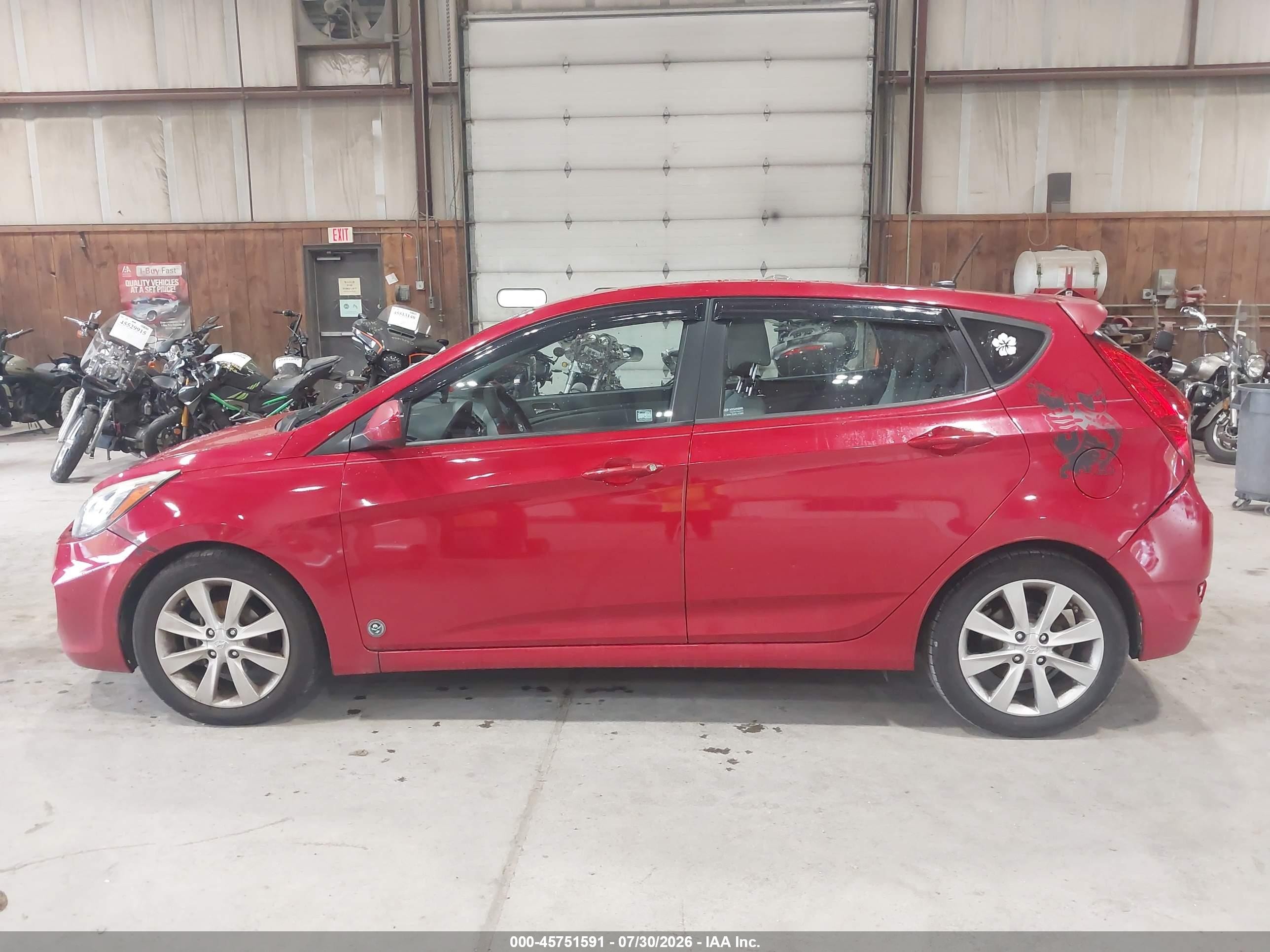 2012 Hyundai Accent Se Red vin: KMHCU5AE1CU018623