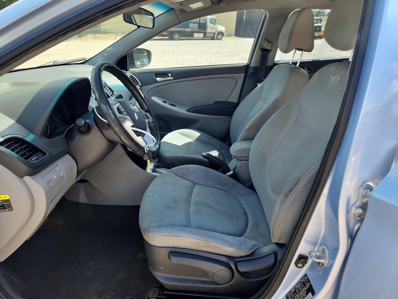 2012 Hyundai Accent Se Blue vin: KMHCU5AE1CU020582