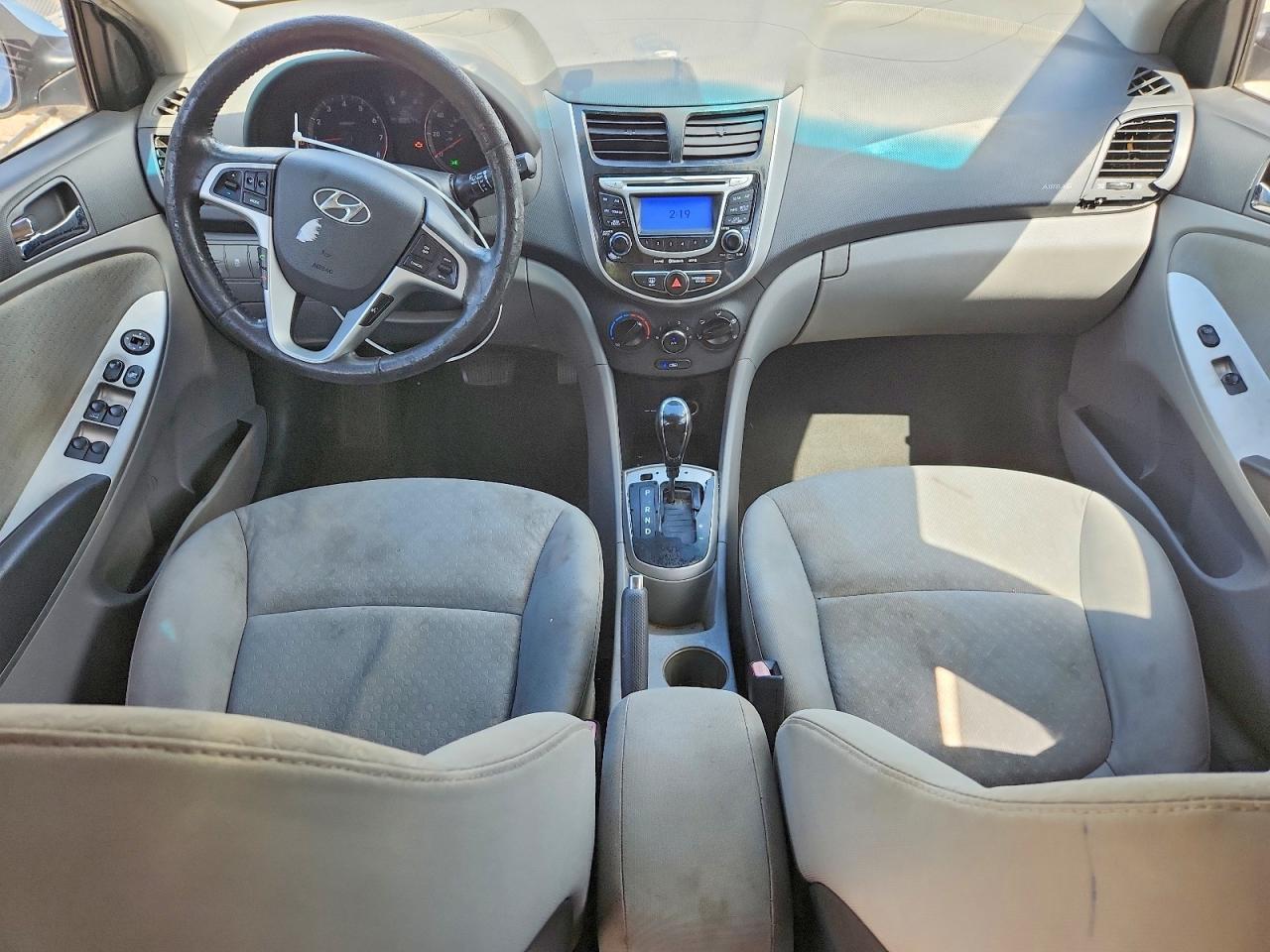 2012 Hyundai Accent Se Blue vin: KMHCU5AE1CU020582