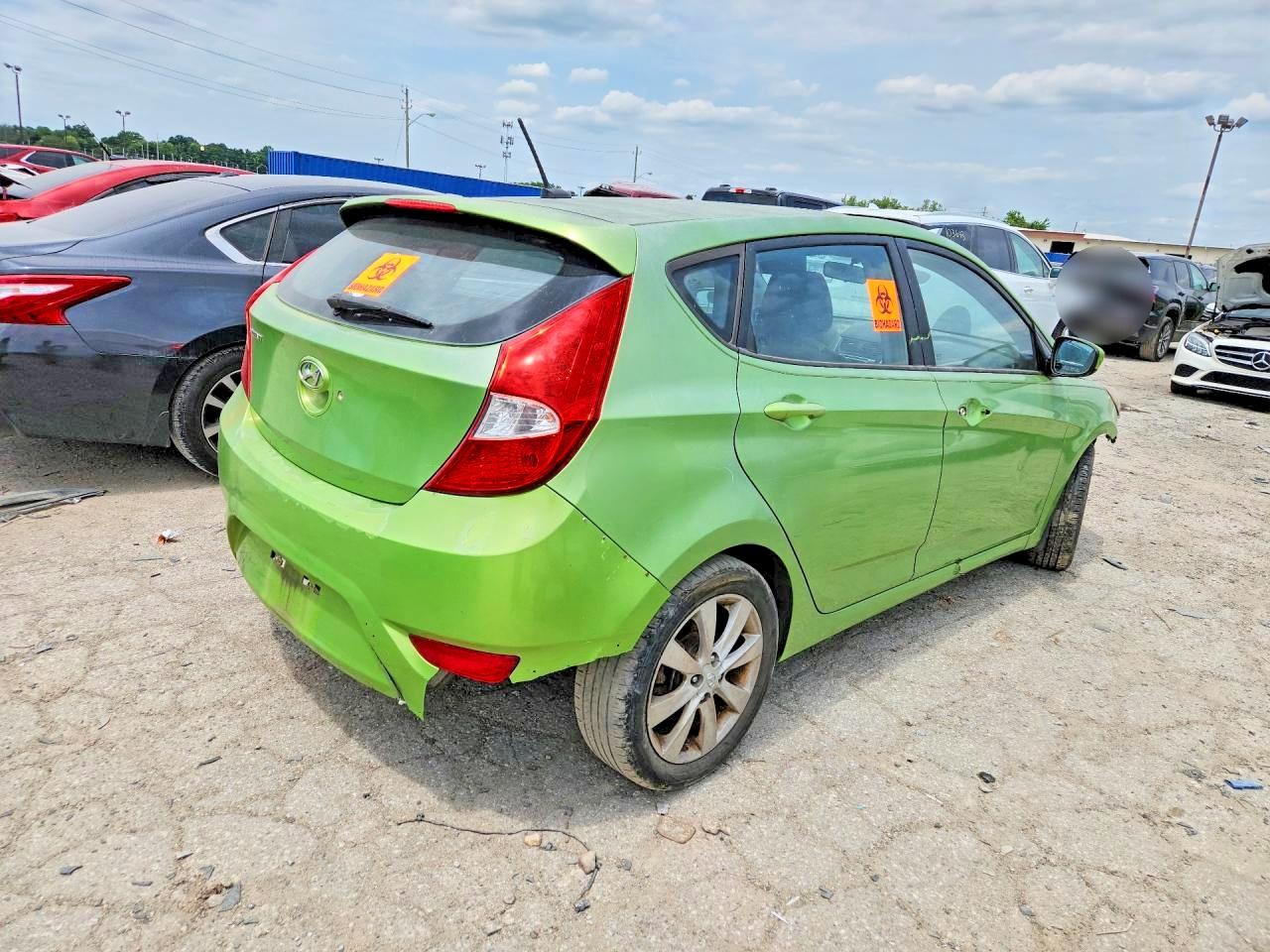 2012 Hyundai Accent Se Green vin: KMHCU5AE1CU023451