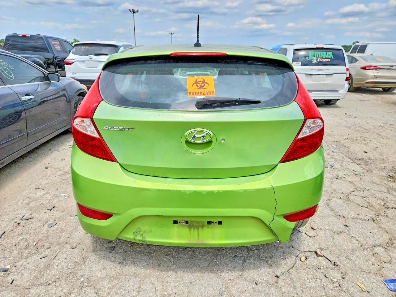 2012 Hyundai Accent Se Green vin: KMHCU5AE1CU023451