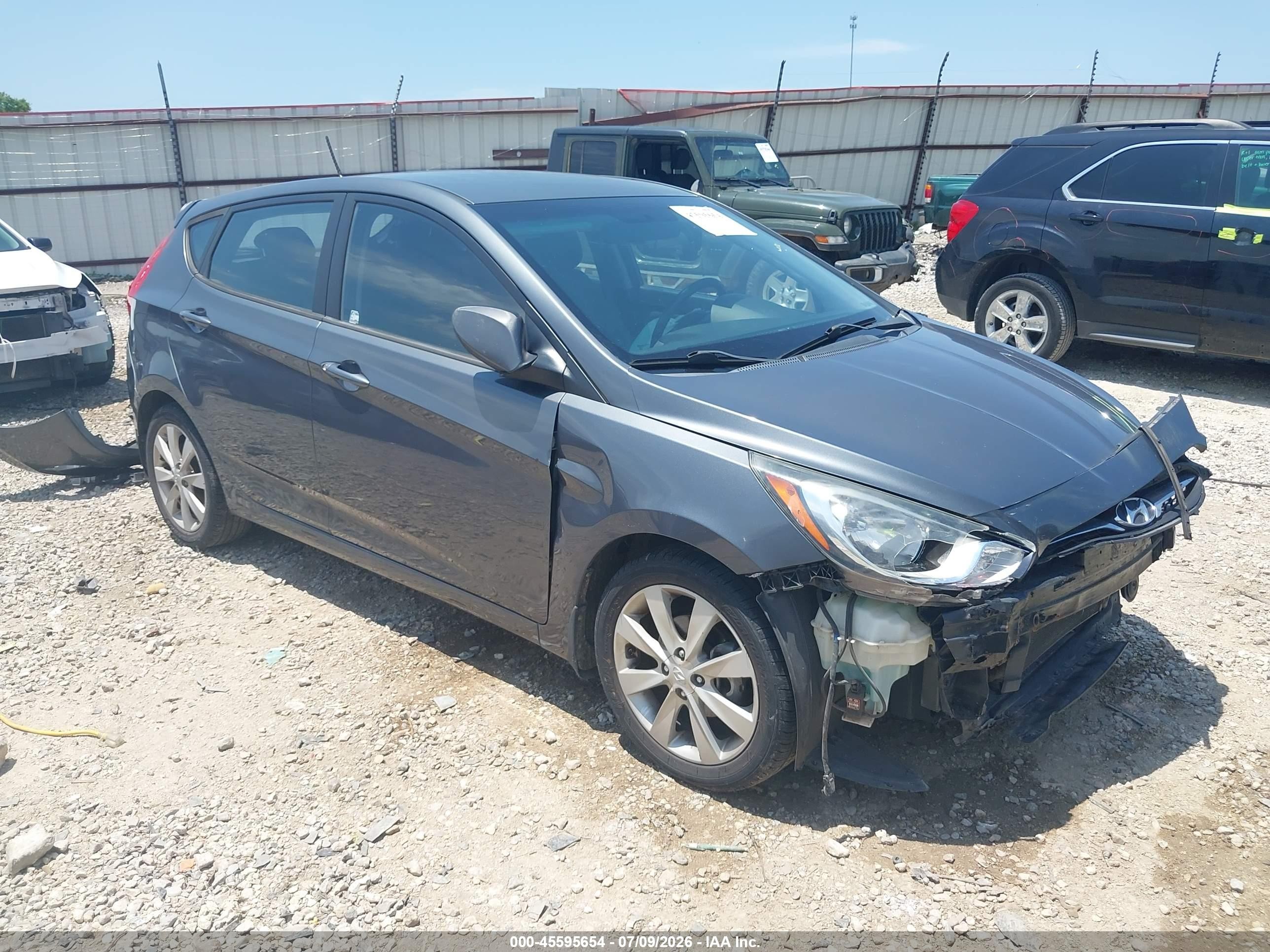 2012 Hyundai Accent Se Gray vin: KMHCU5AE1CU032960