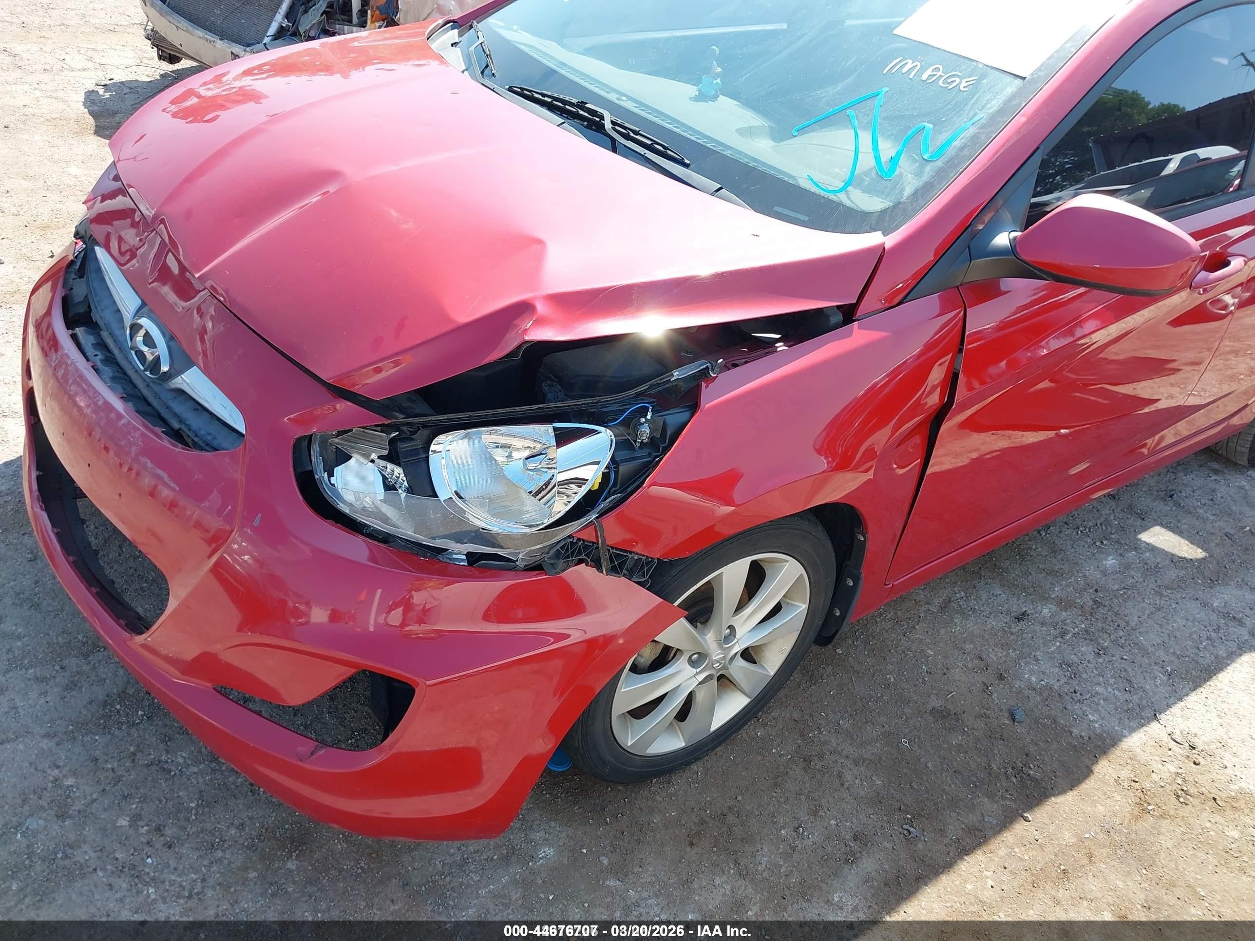2012 Hyundai Accent Se Red vin: KMHCU5AE1CU038046