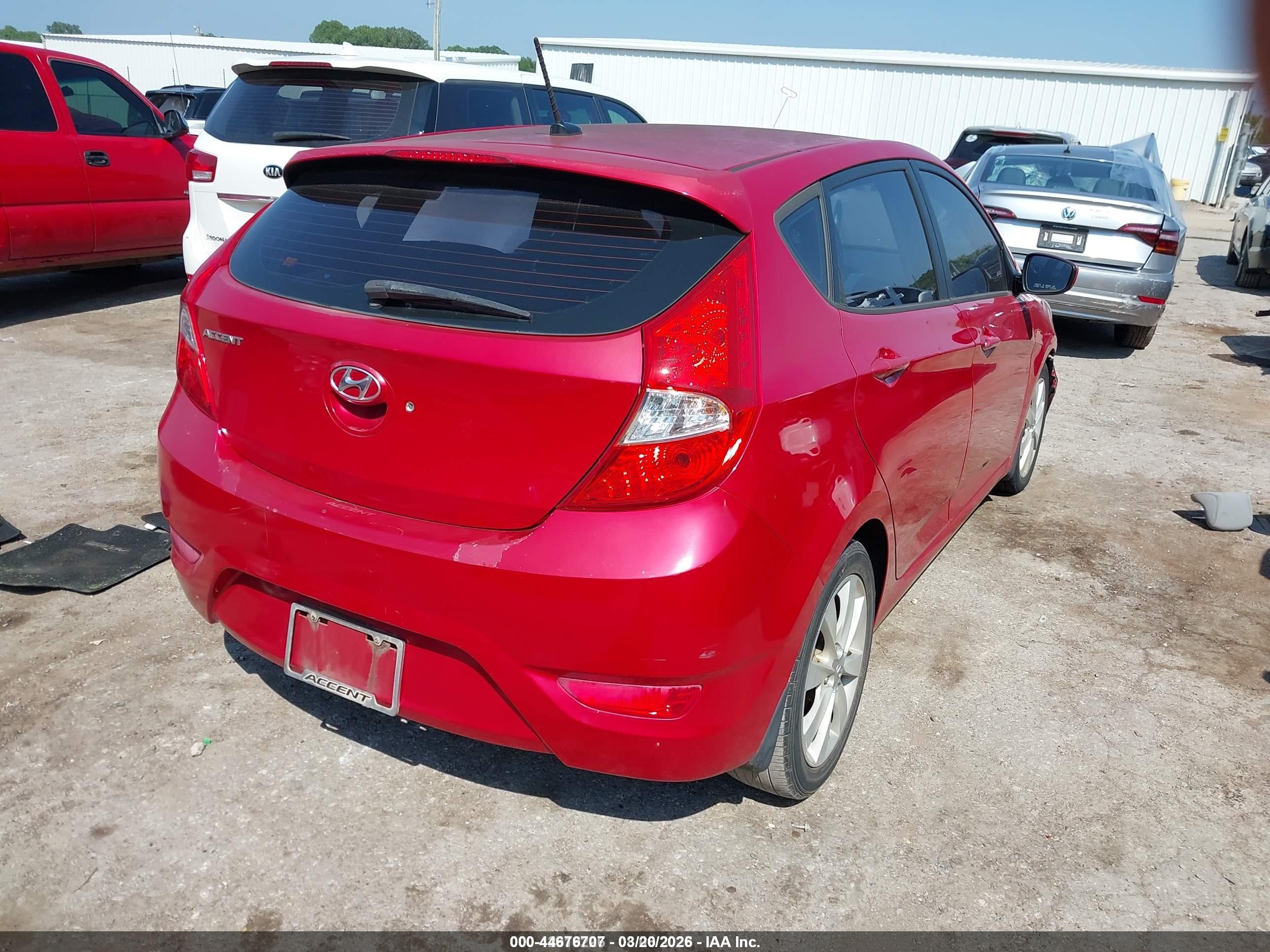2012 Hyundai Accent Se Red vin: KMHCU5AE1CU038046