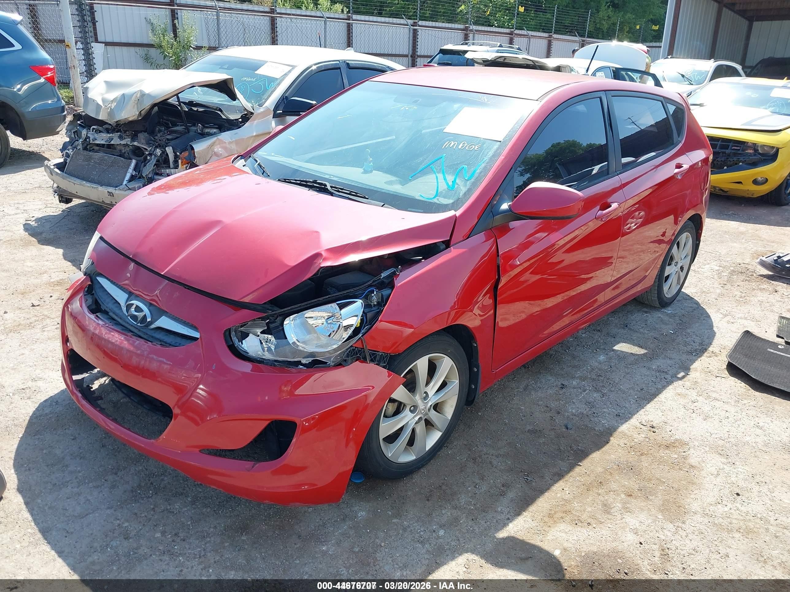 2012 Hyundai Accent Se Red vin: KMHCU5AE1CU038046