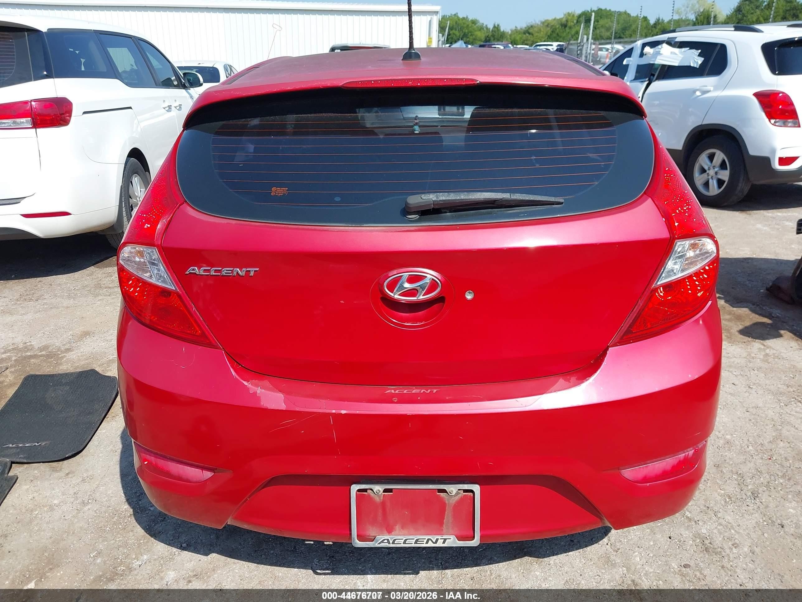 2012 Hyundai Accent Se Red vin: KMHCU5AE1CU038046