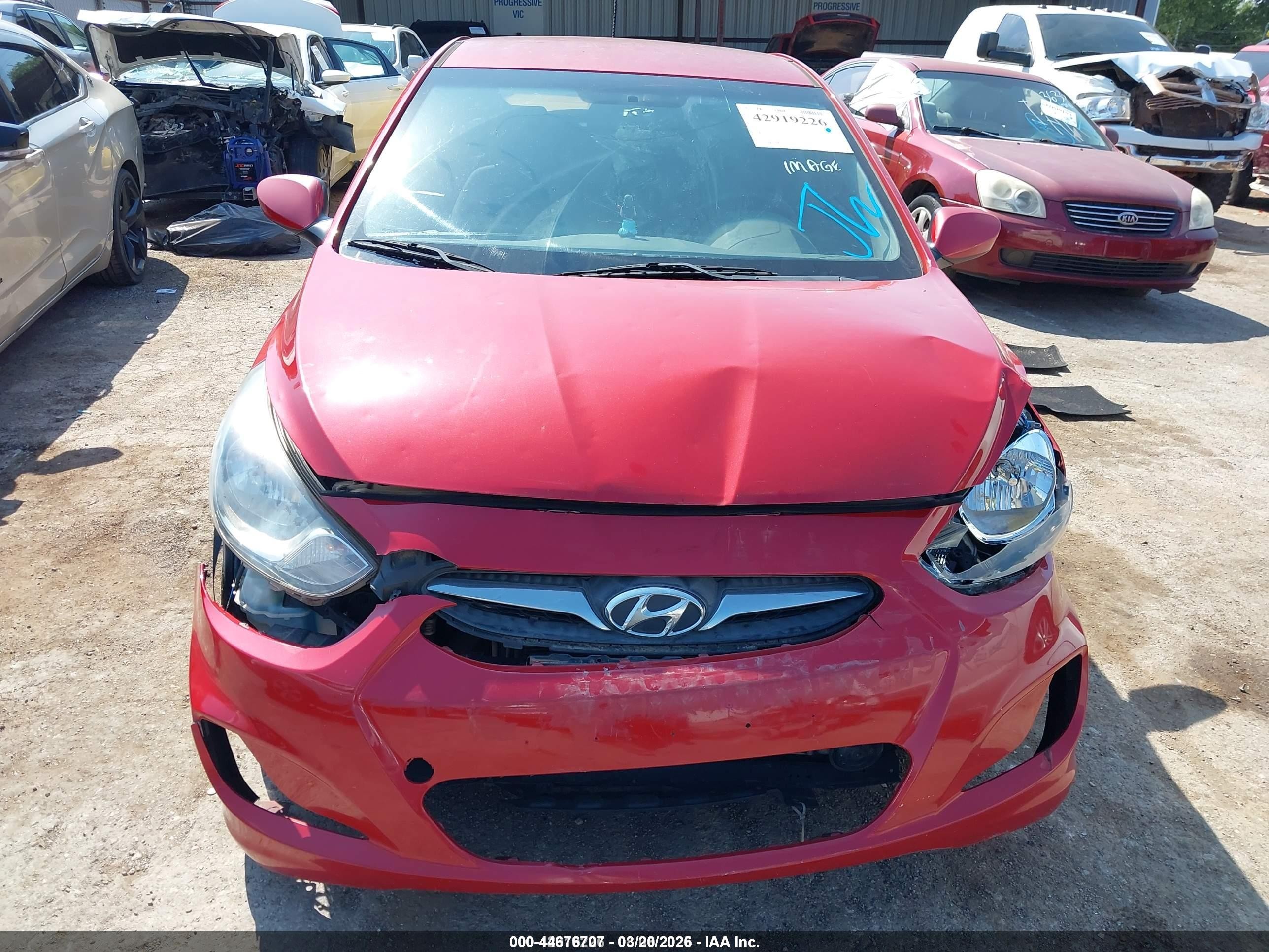 2012 Hyundai Accent Se Red vin: KMHCU5AE1CU038046
