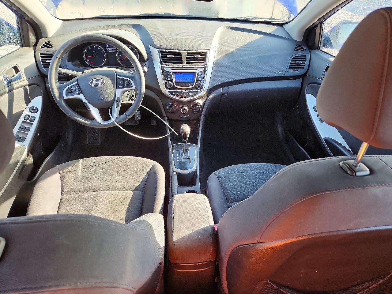 2012 Hyundai Accent Se Blue vin: KMHCU5AE1CU045305