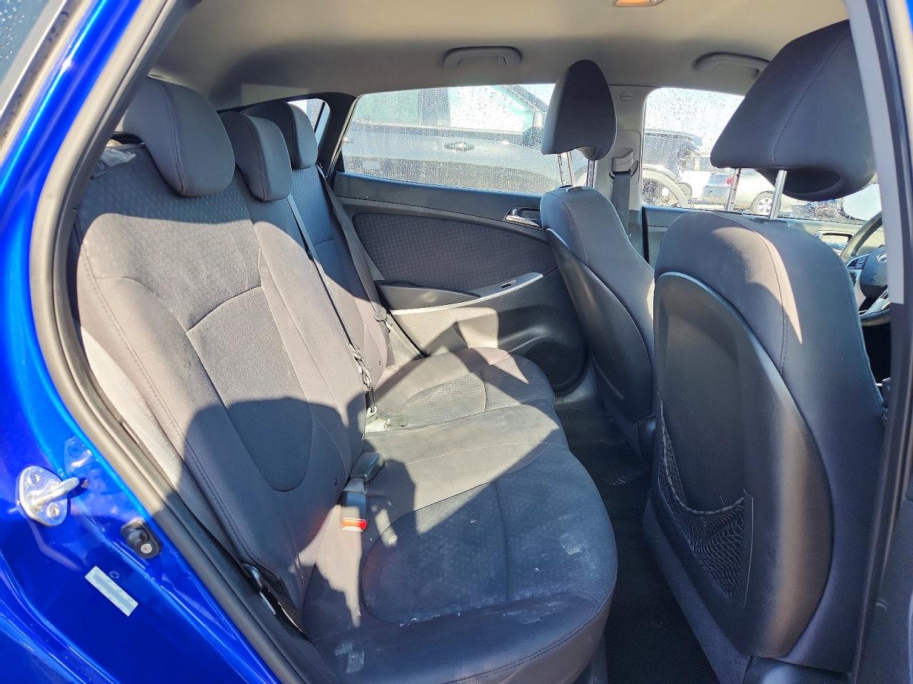 2012 Hyundai Accent Se Blue vin: KMHCU5AE1CU045305