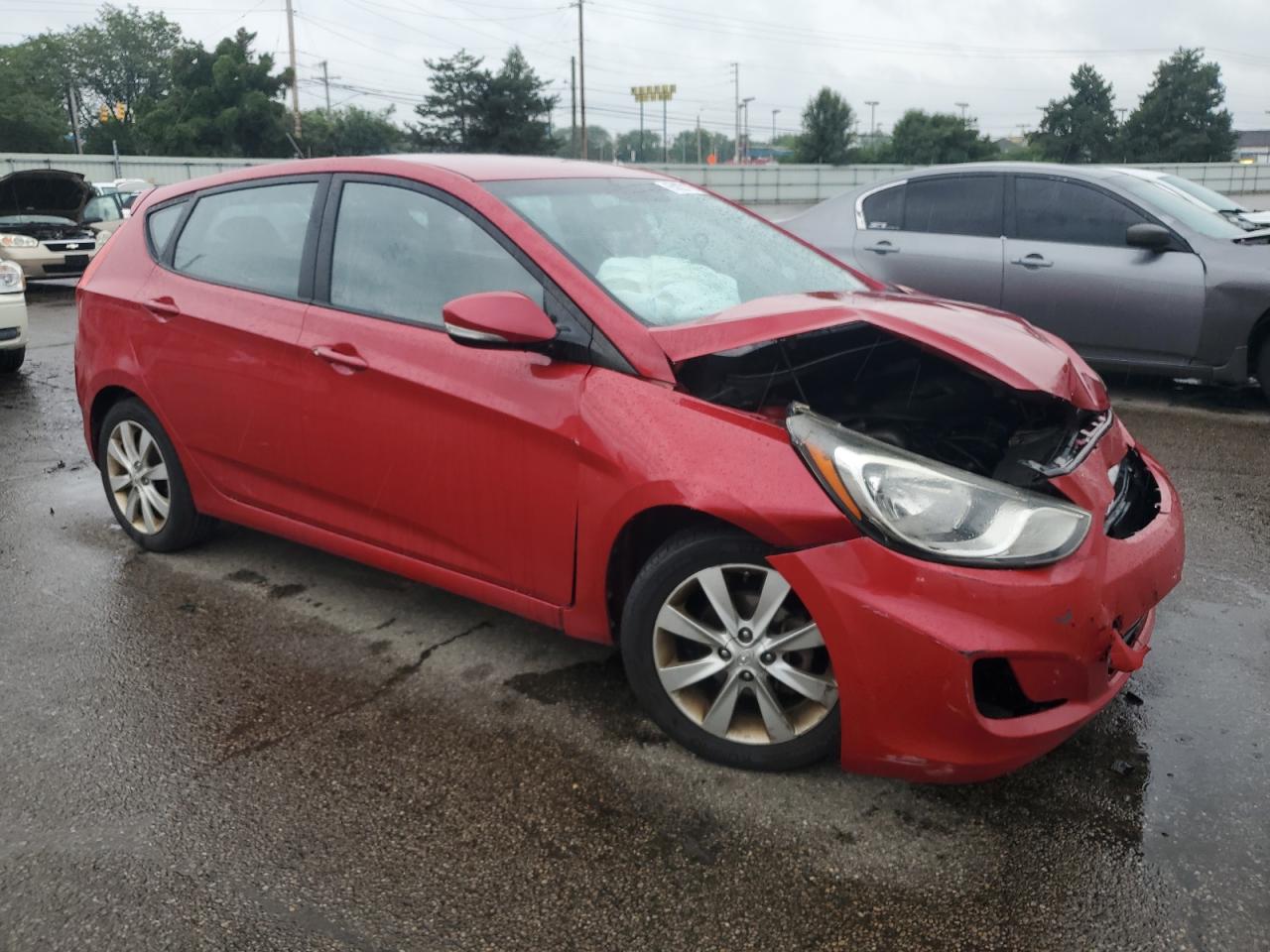 2013 Hyundai Accent Se Red vin: KMHCU5AE1DU060467