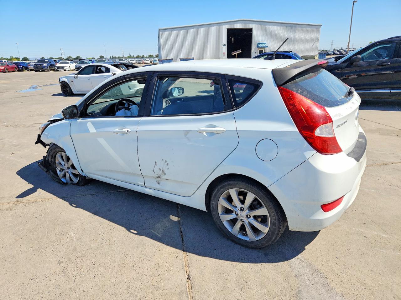 2013 Hyundai Accent Se White vin: KMHCU5AE1DU066785