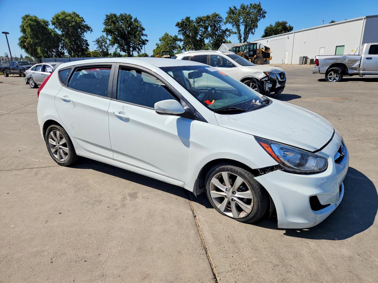 2013 Hyundai Accent Se White vin: KMHCU5AE1DU066785