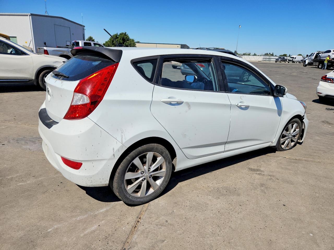 2013 Hyundai Accent Se White vin: KMHCU5AE1DU066785