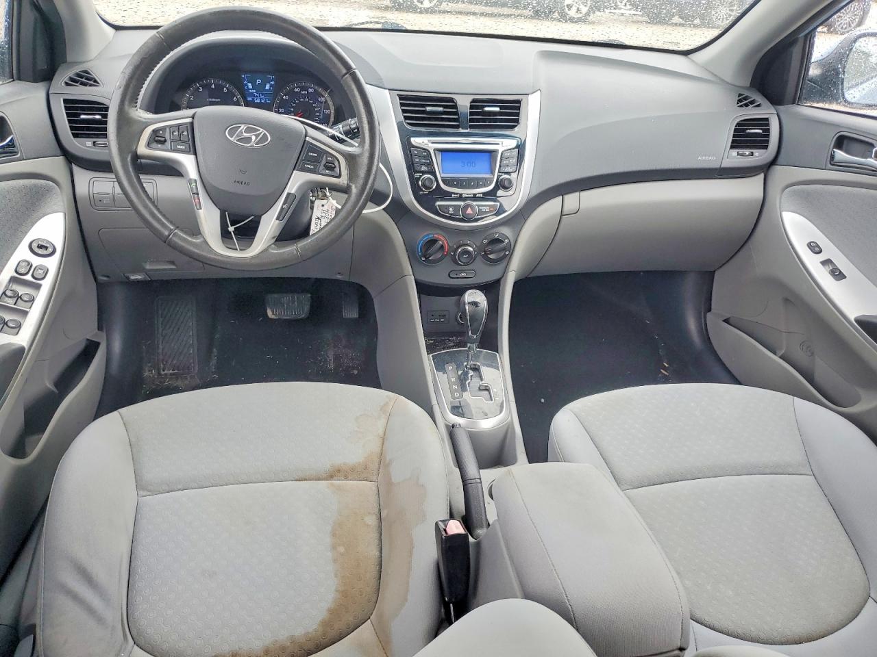 2013 Hyundai Accent Se Blue vin: KMHCU5AE1DU077995