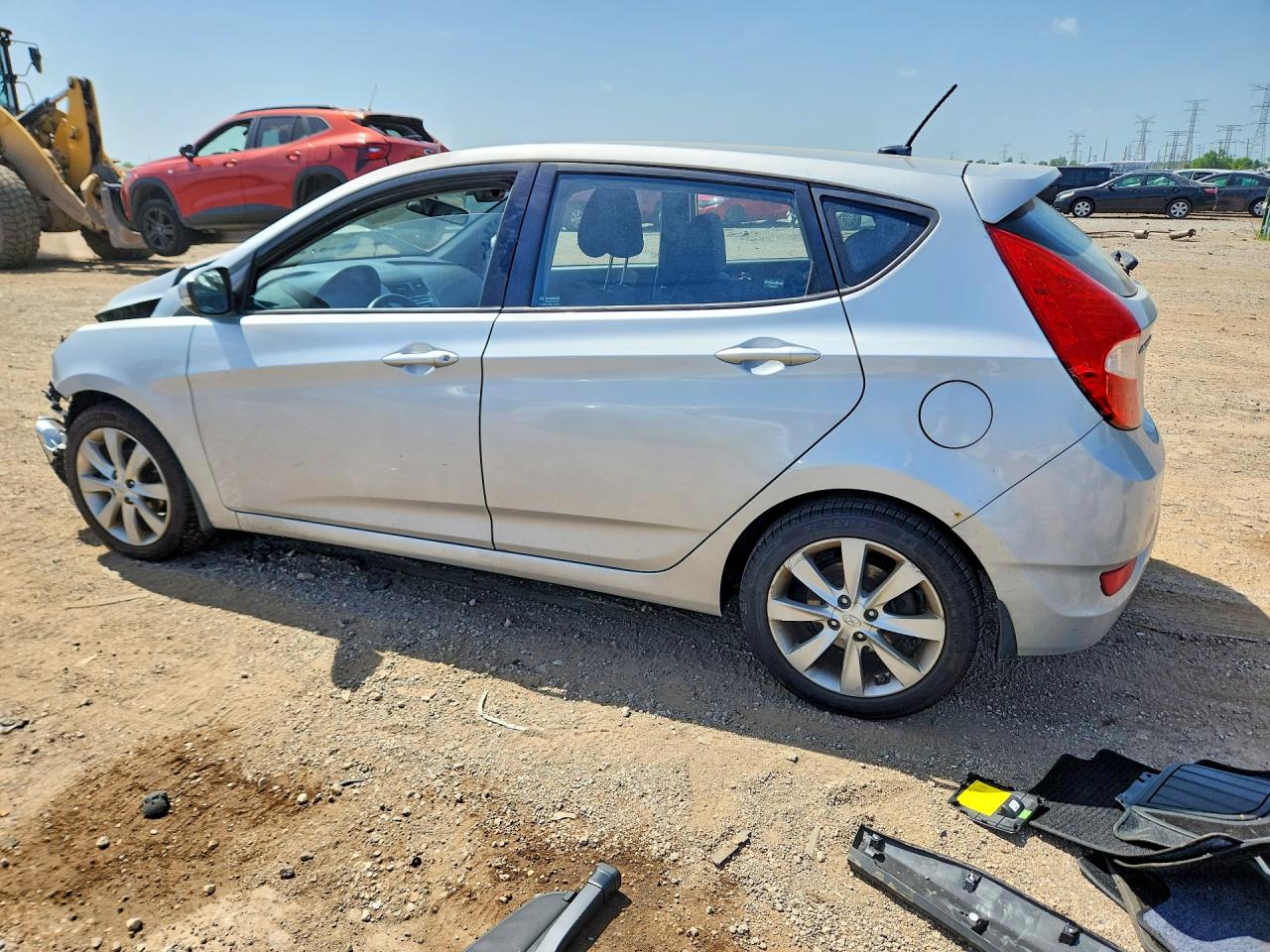 2013 Hyundai Accent Se Серебряный vin: KMHCU5AE1DU093159
