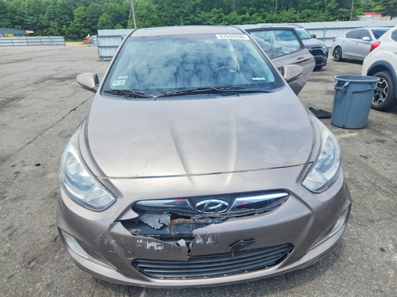 2013 Hyundai Accent Se Желто-коричневый vin: KMHCU5AE1DU104077