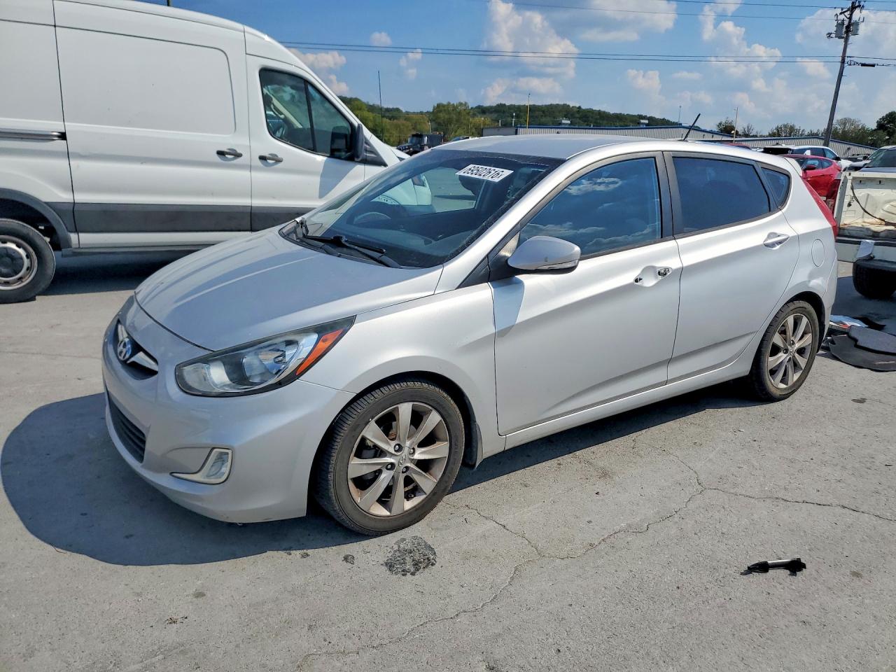 2013 Hyundai Accent Se Silver vin: KMHCU5AE1DU132316