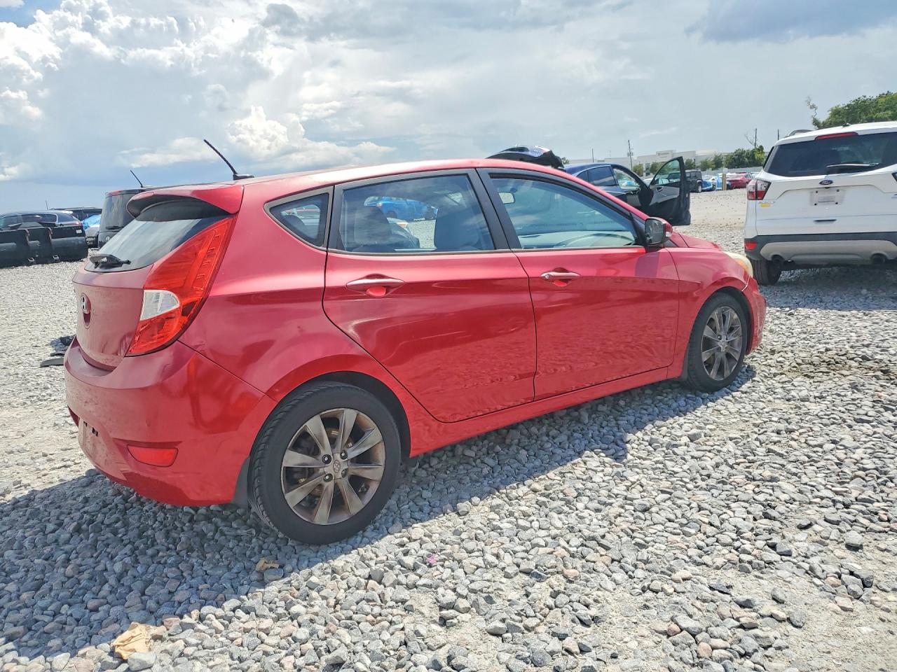 2014 Hyundai Accent Se Red vin: KMHCU5AE1EU178696
