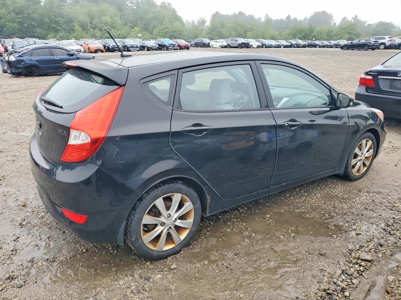 2014 Hyundai Accent Se Черный vin: KMHCU5AE1EU183669