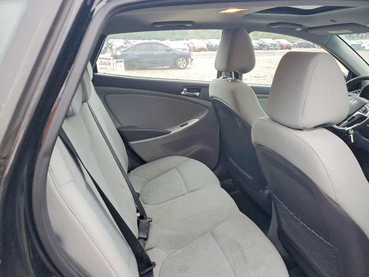 2014 Hyundai Accent Se Черный vin: KMHCU5AE1EU183669