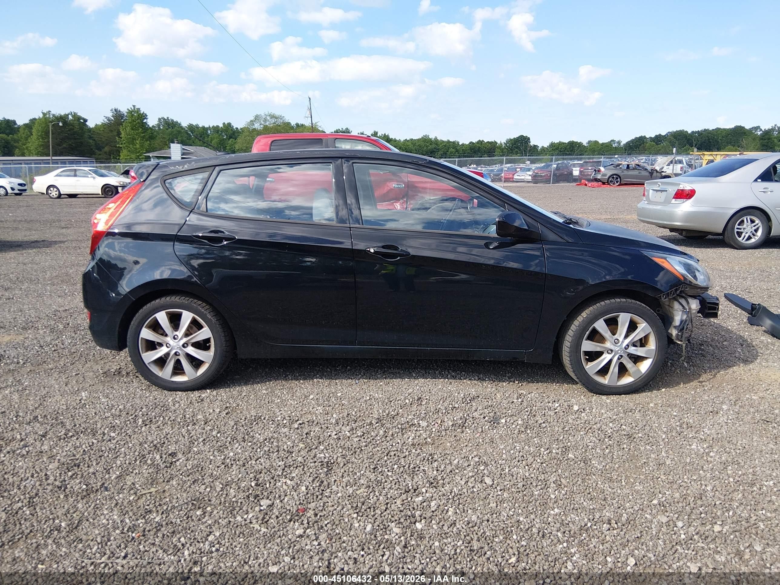 2012 Hyundai Accent Se Black vin: KMHCU5AE2CU005024