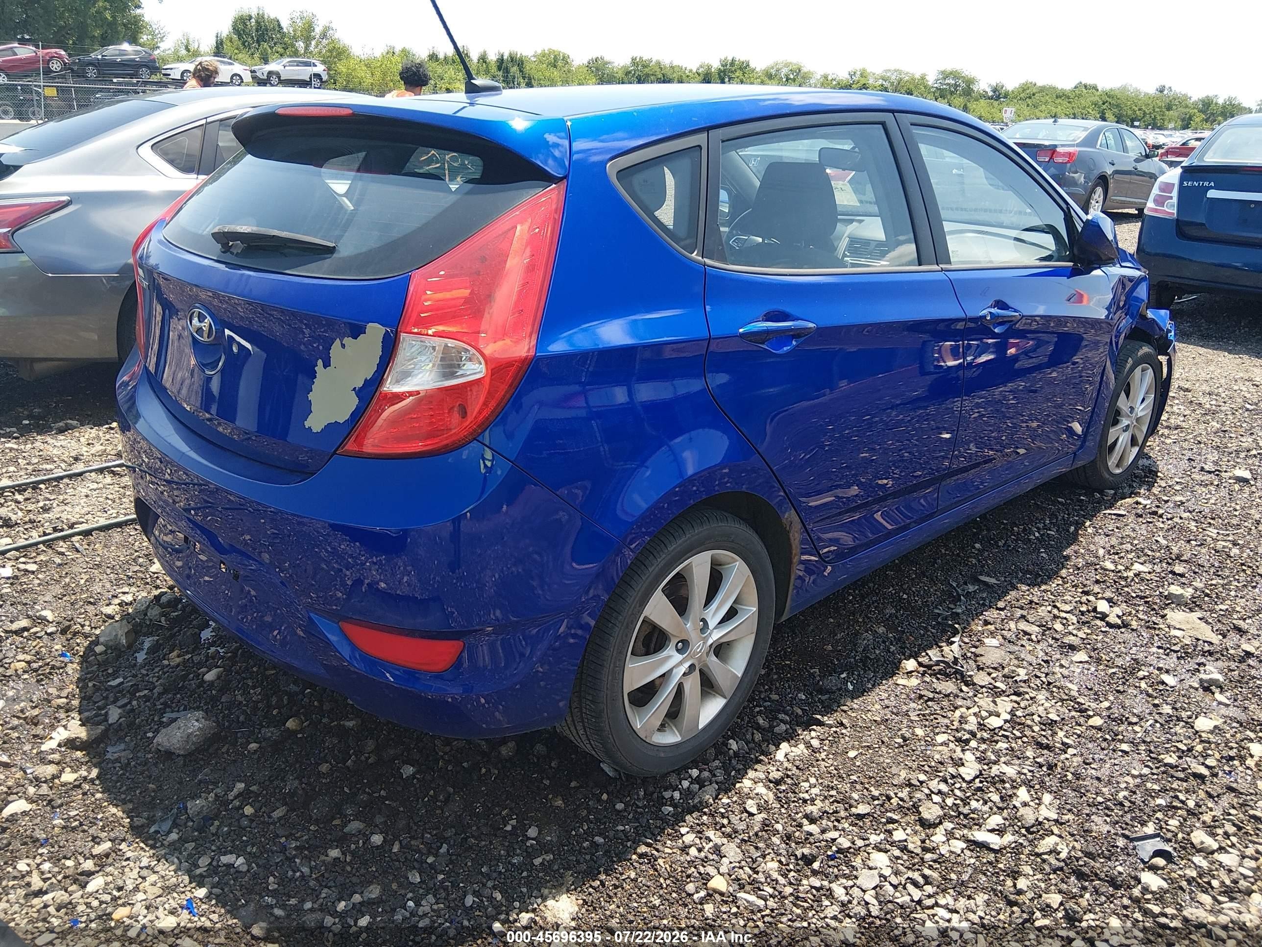 2012 Hyundai Accent Se Blue vin: KMHCU5AE2CU050447