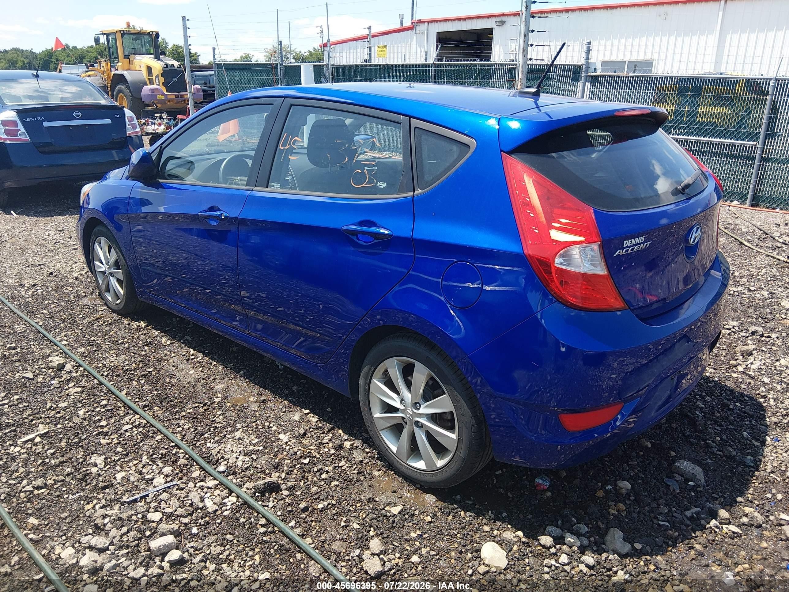 2012 Hyundai Accent Se Blue vin: KMHCU5AE2CU050447