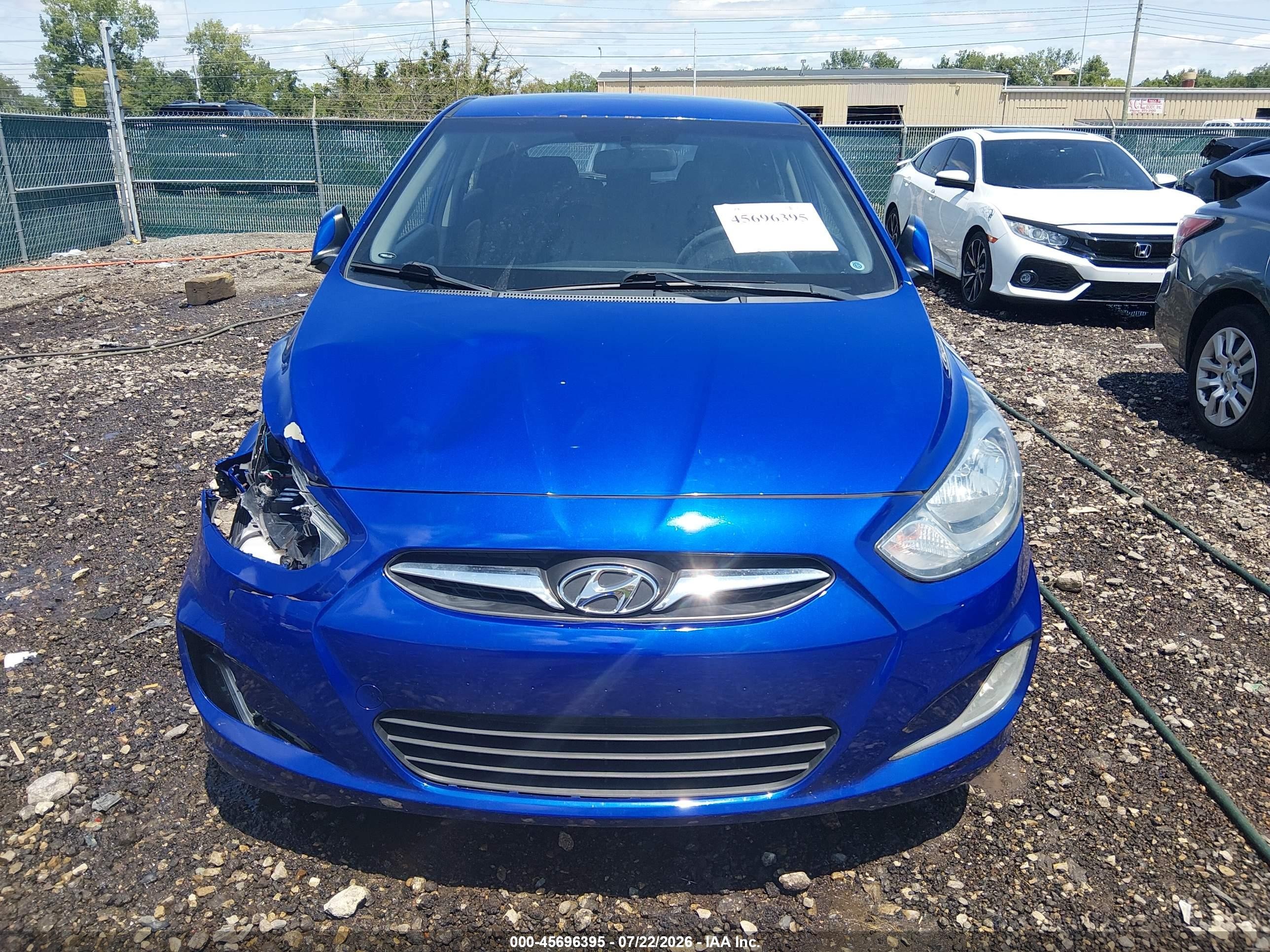 2012 Hyundai Accent Se Blue vin: KMHCU5AE2CU050447