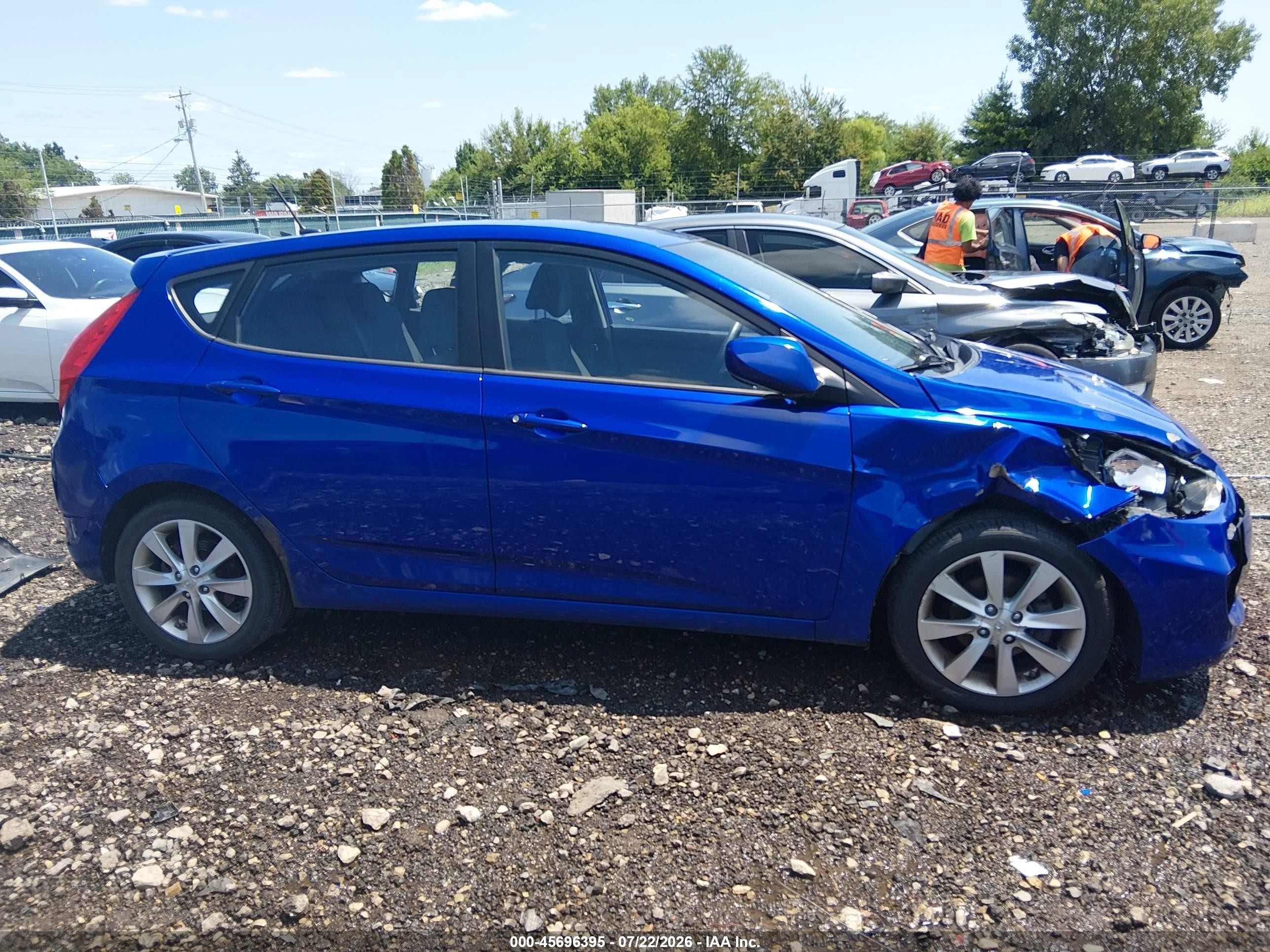 2012 Hyundai Accent Se Blue vin: KMHCU5AE2CU050447