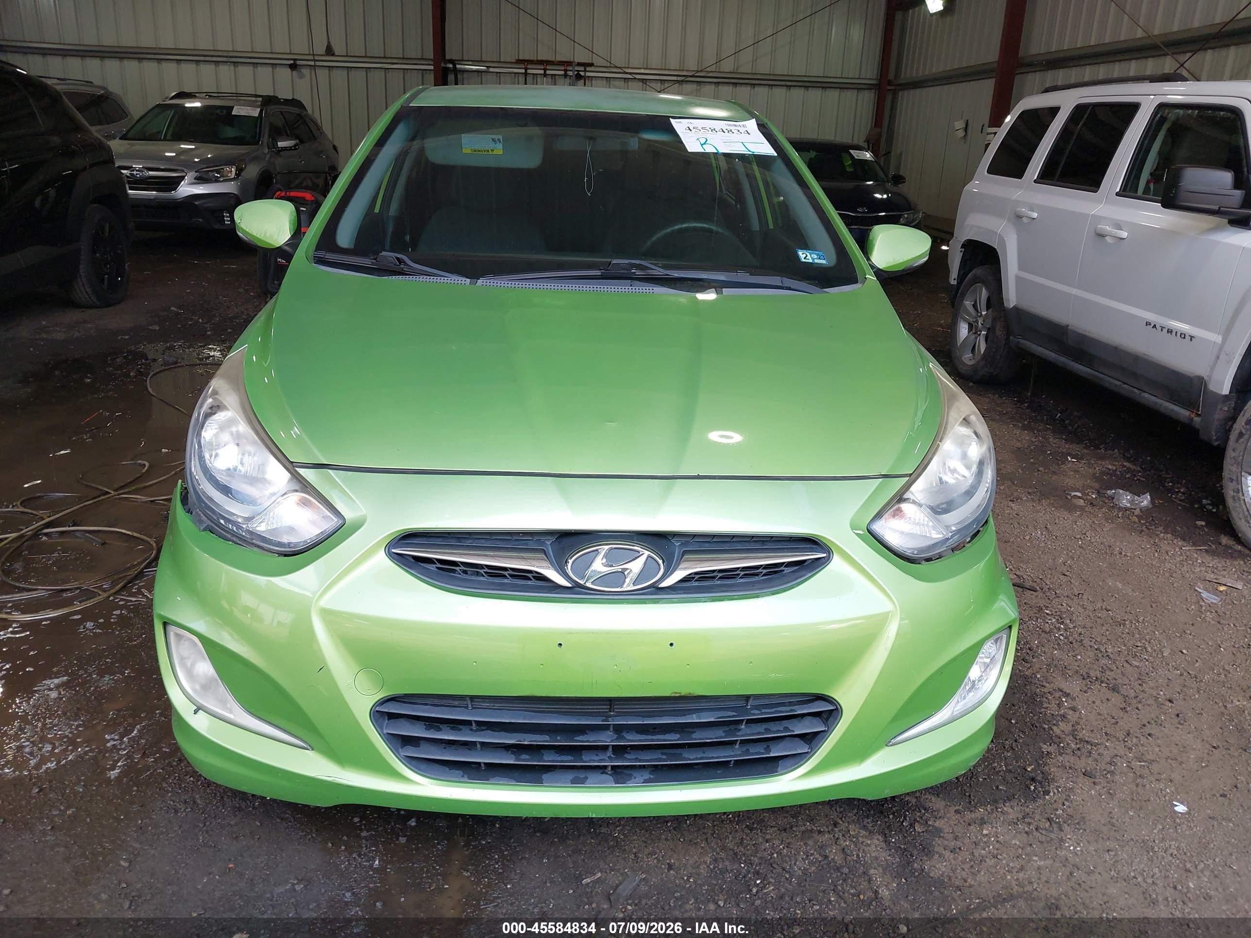 2013 Hyundai Accent Se Green vin: KMHCU5AE2DU074684
