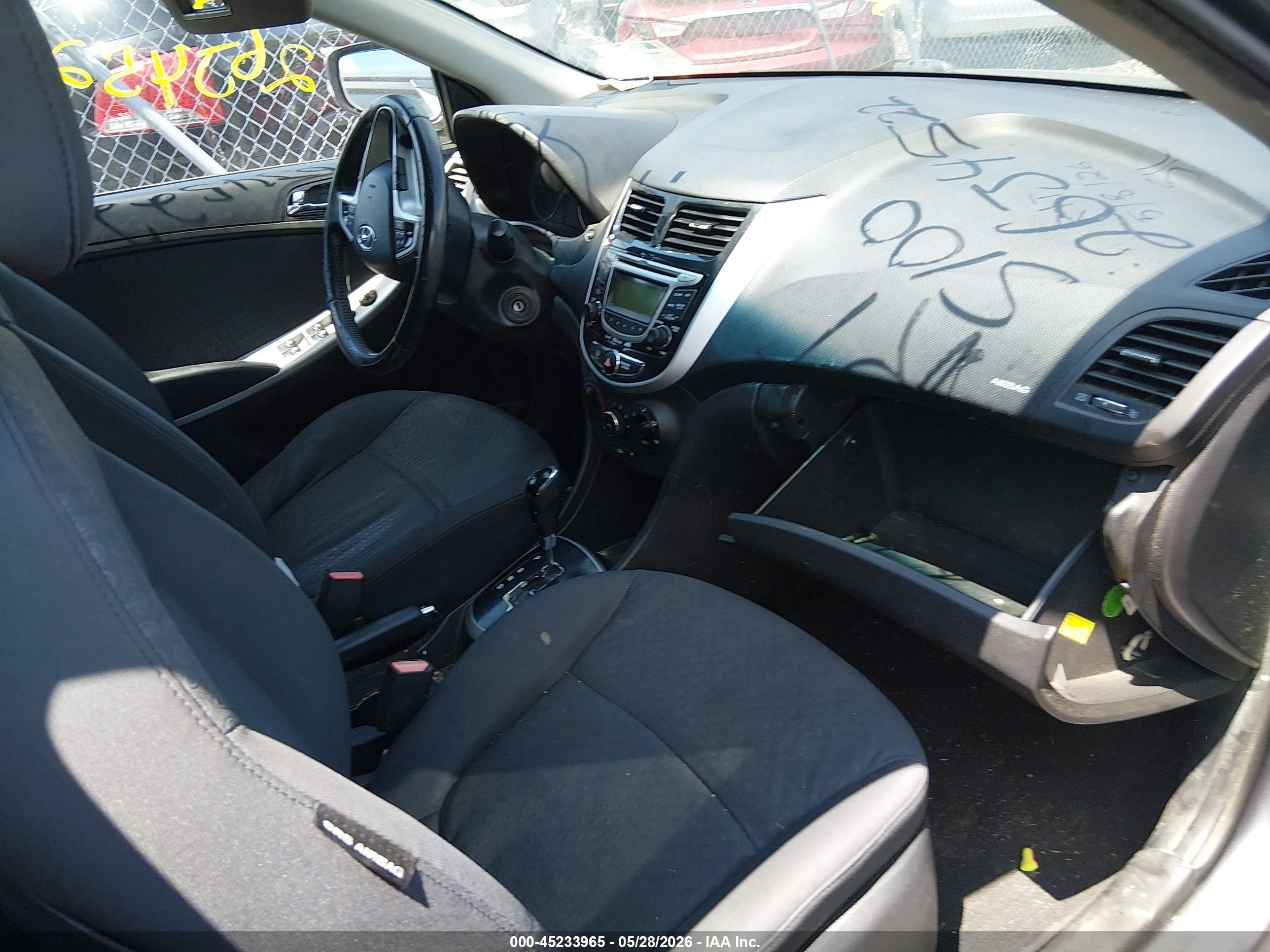 2013 Hyundai Accent Se Gray vin: KMHCU5AE2DU097950