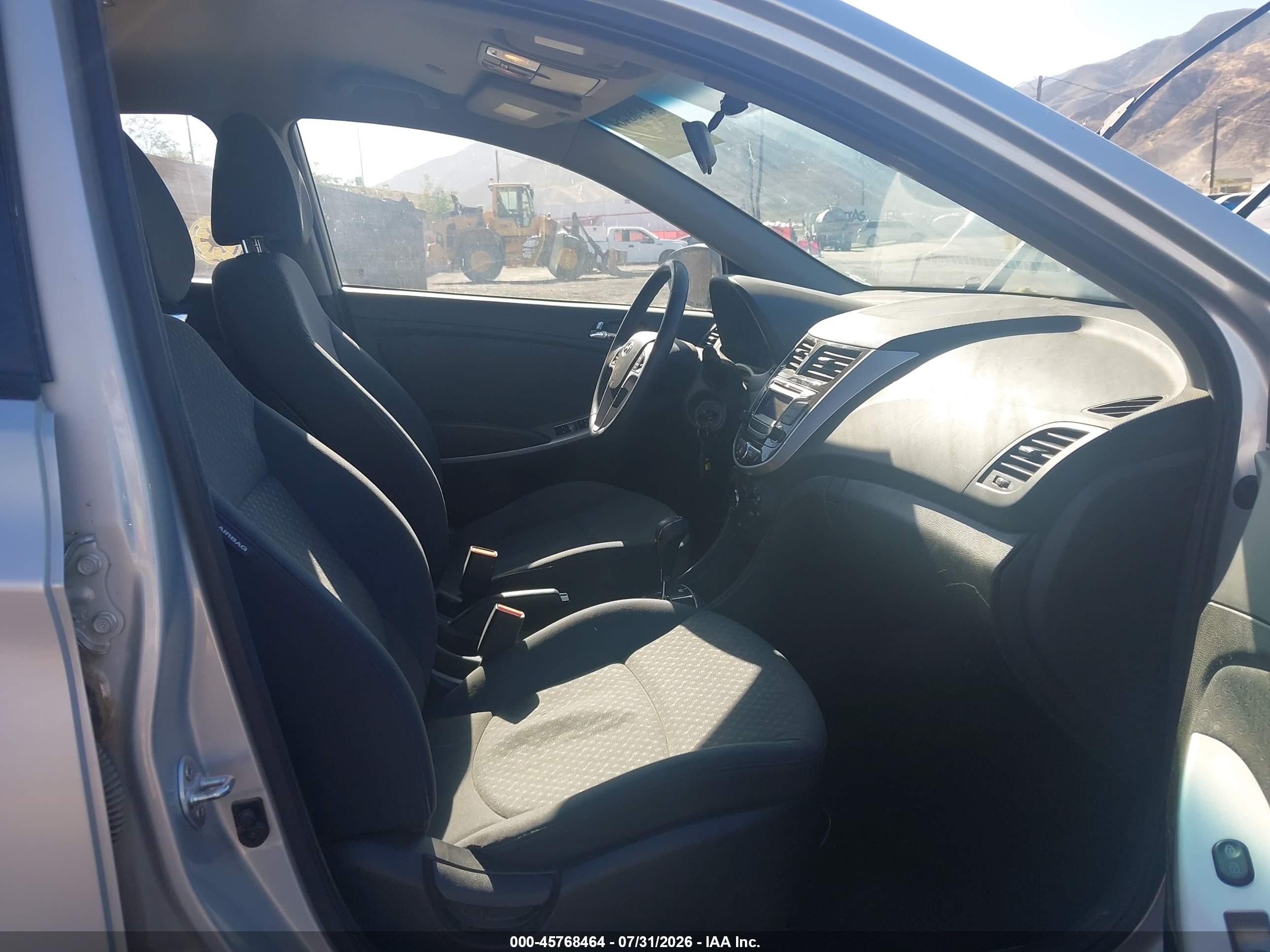 2014 Hyundai Accent Se Silver vin: KMHCU5AE2EU141981
