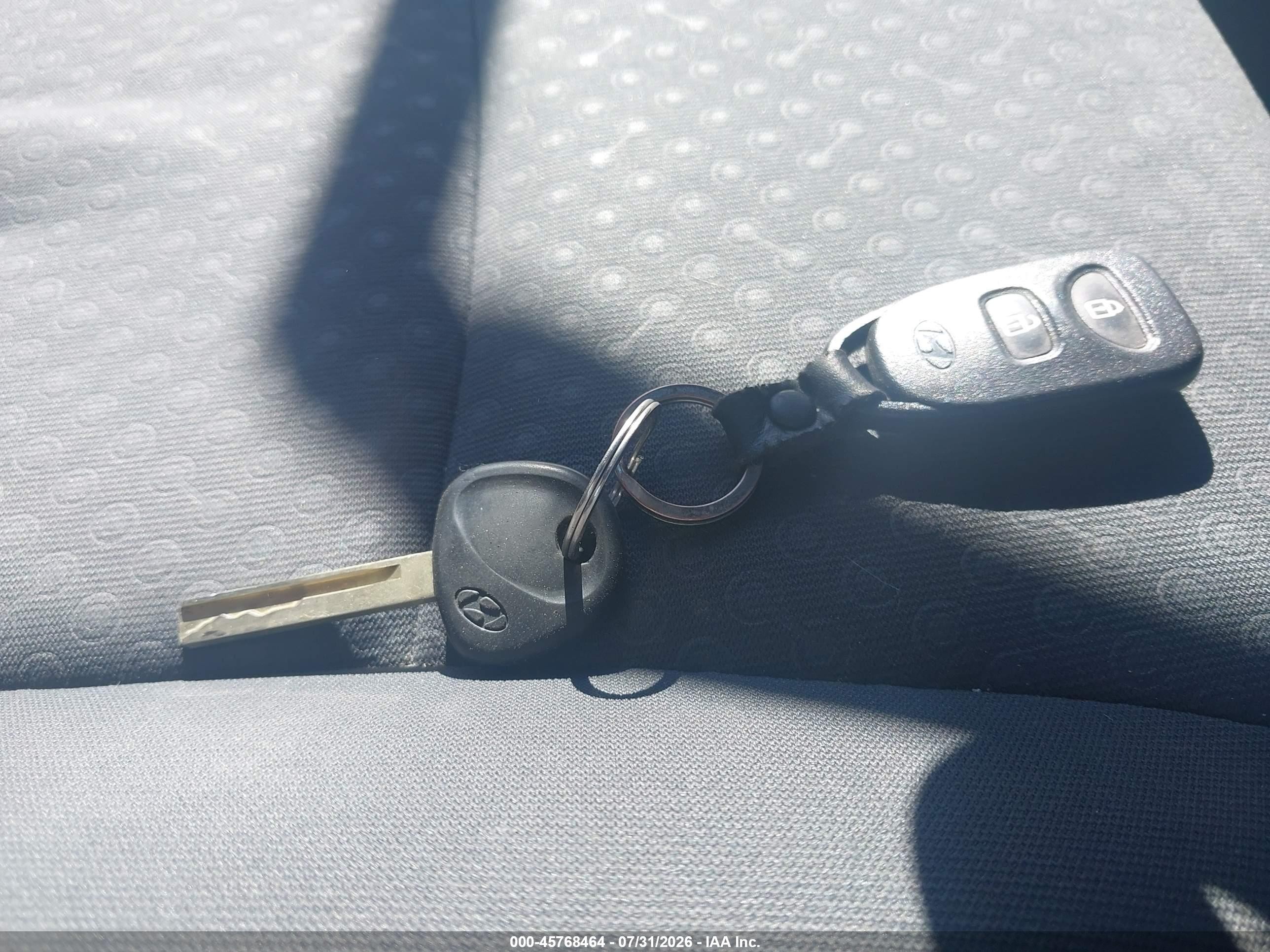 2014 Hyundai Accent Se Silver vin: KMHCU5AE2EU141981