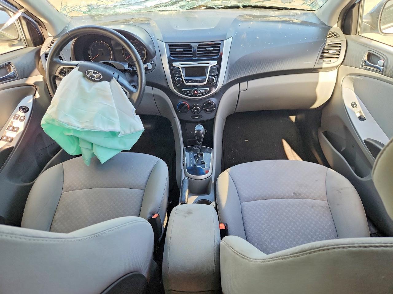 2014 Hyundai Accent Se Blue vin: KMHCU5AE2EU151443
