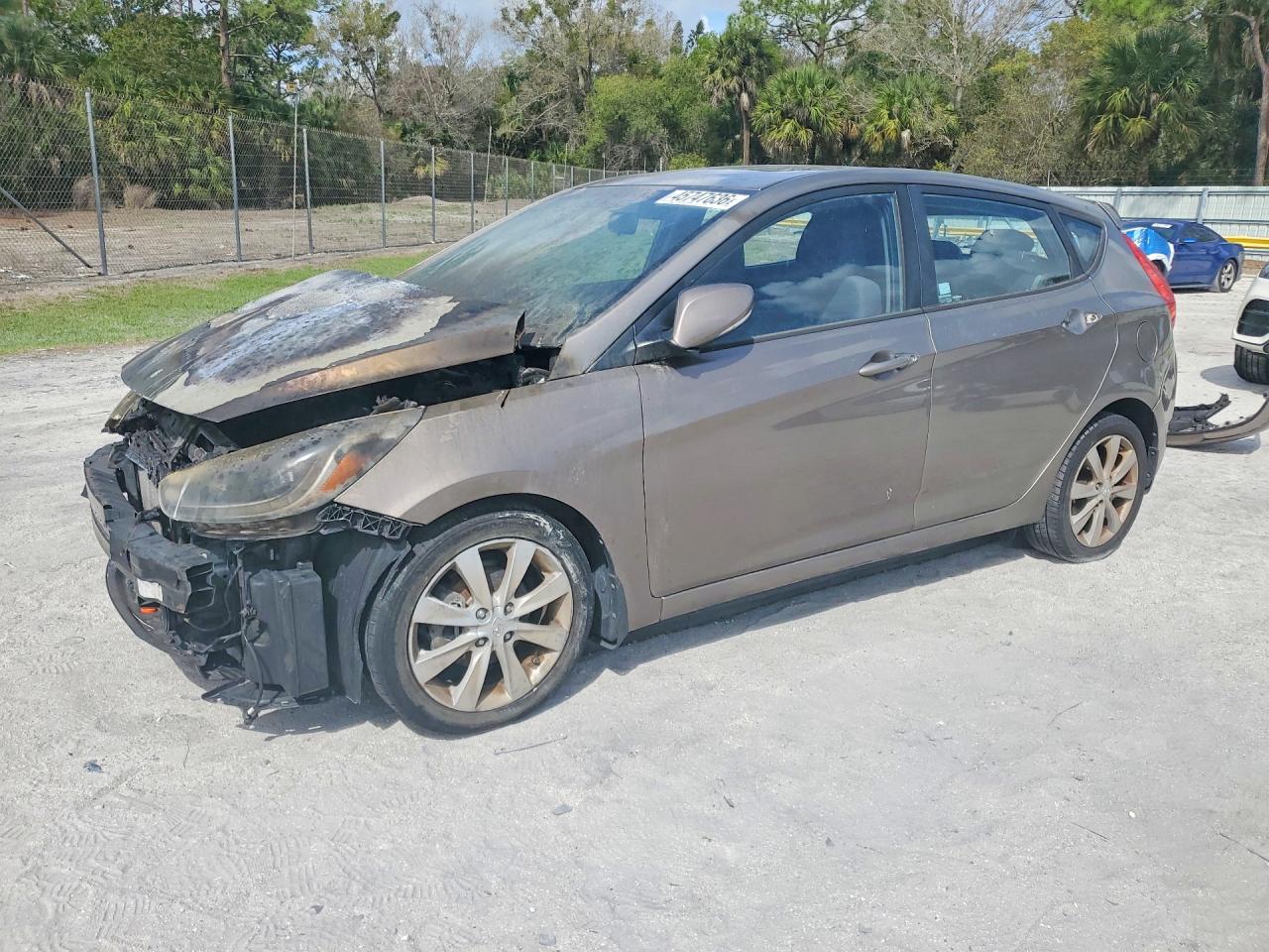 2014 Hyundai Accent Se Gray vin: KMHCU5AE2EU162149