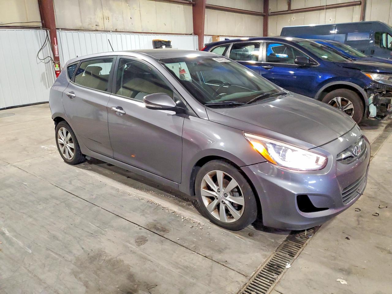 2014 Hyundai Accent Se Gray vin: KMHCU5AE2EU190291