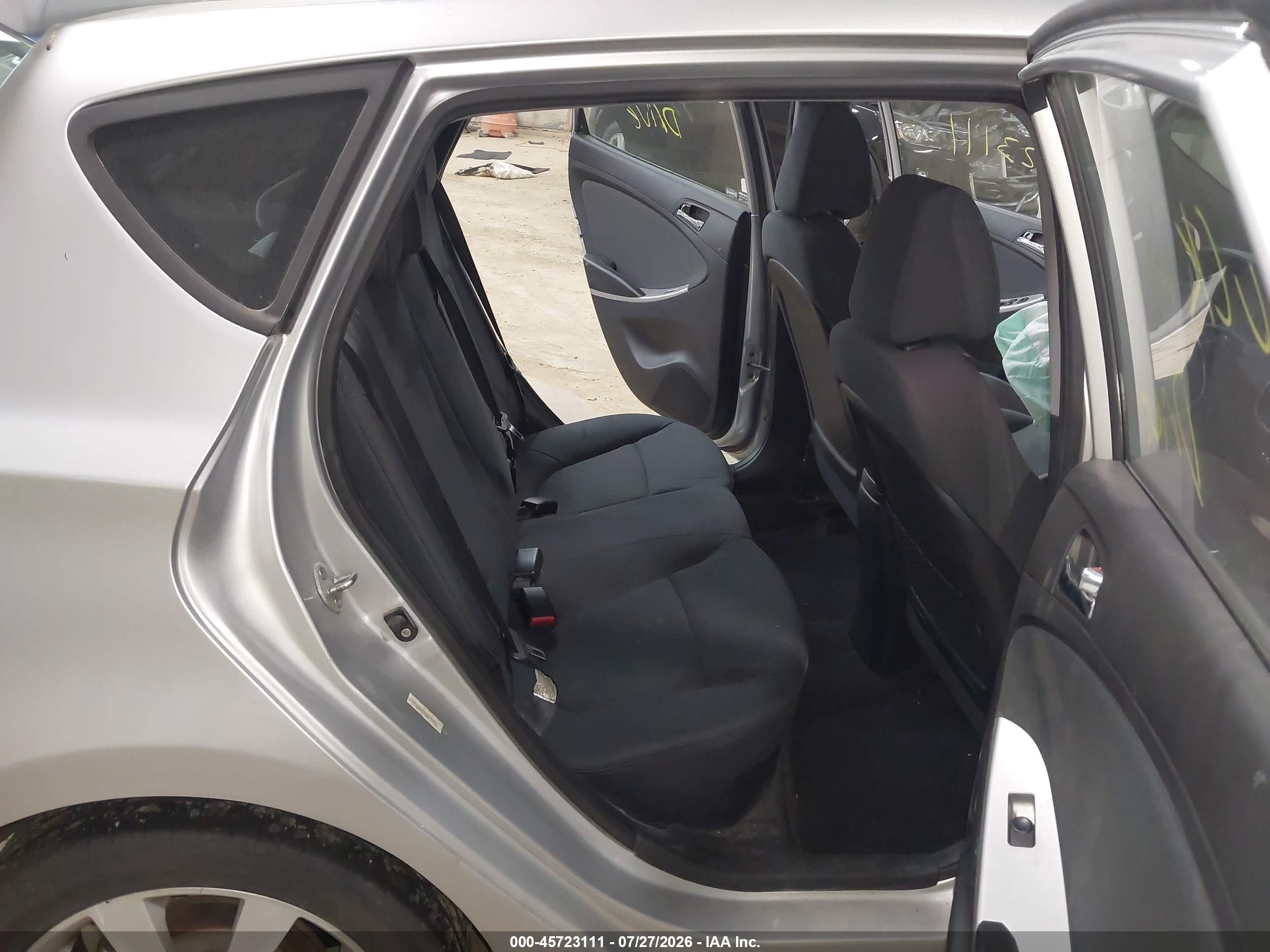 2012 Hyundai Accent Se Серебряный vin: KMHCU5AE3CU010748