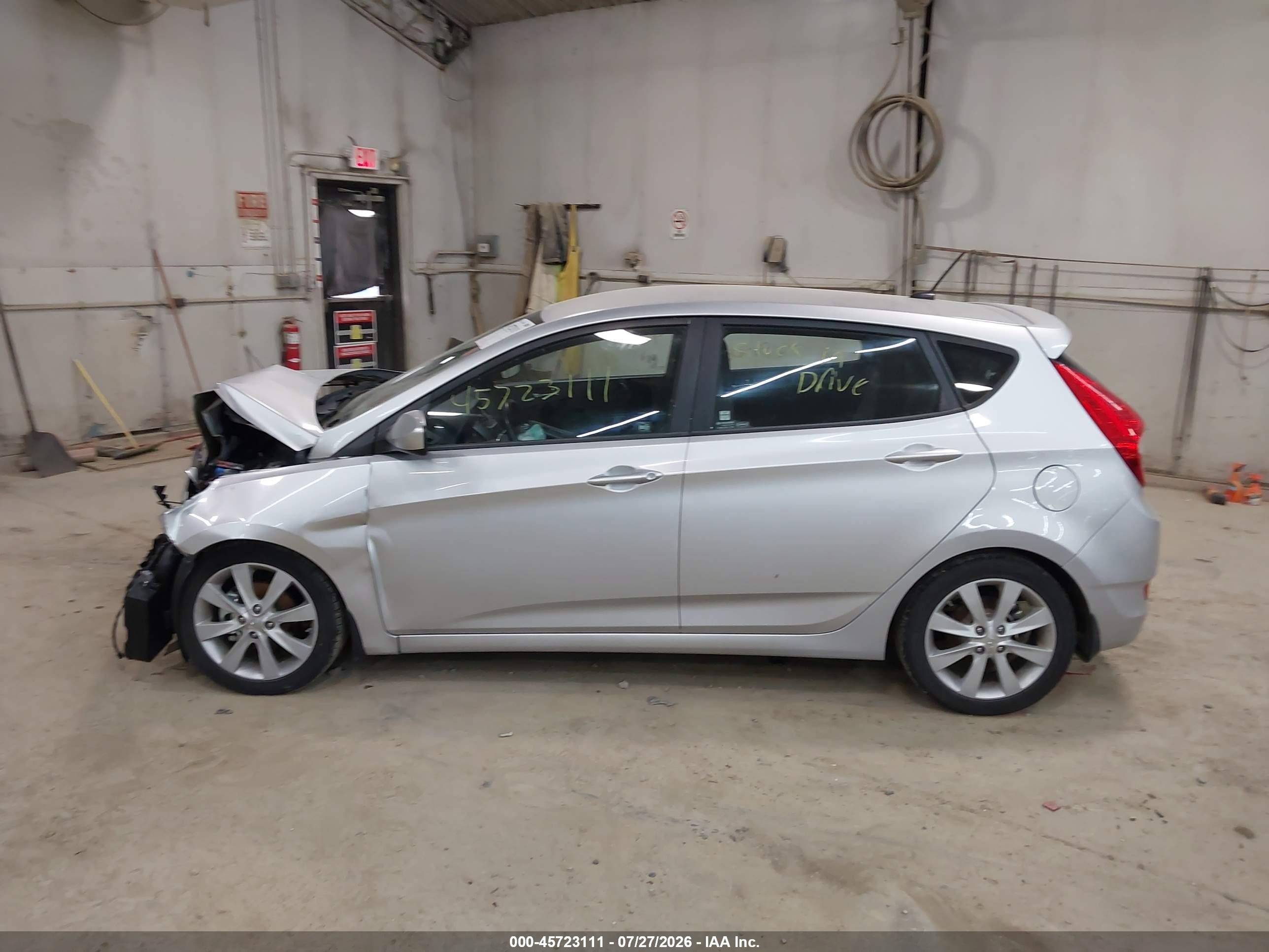 2012 Hyundai Accent Se Серебряный vin: KMHCU5AE3CU010748