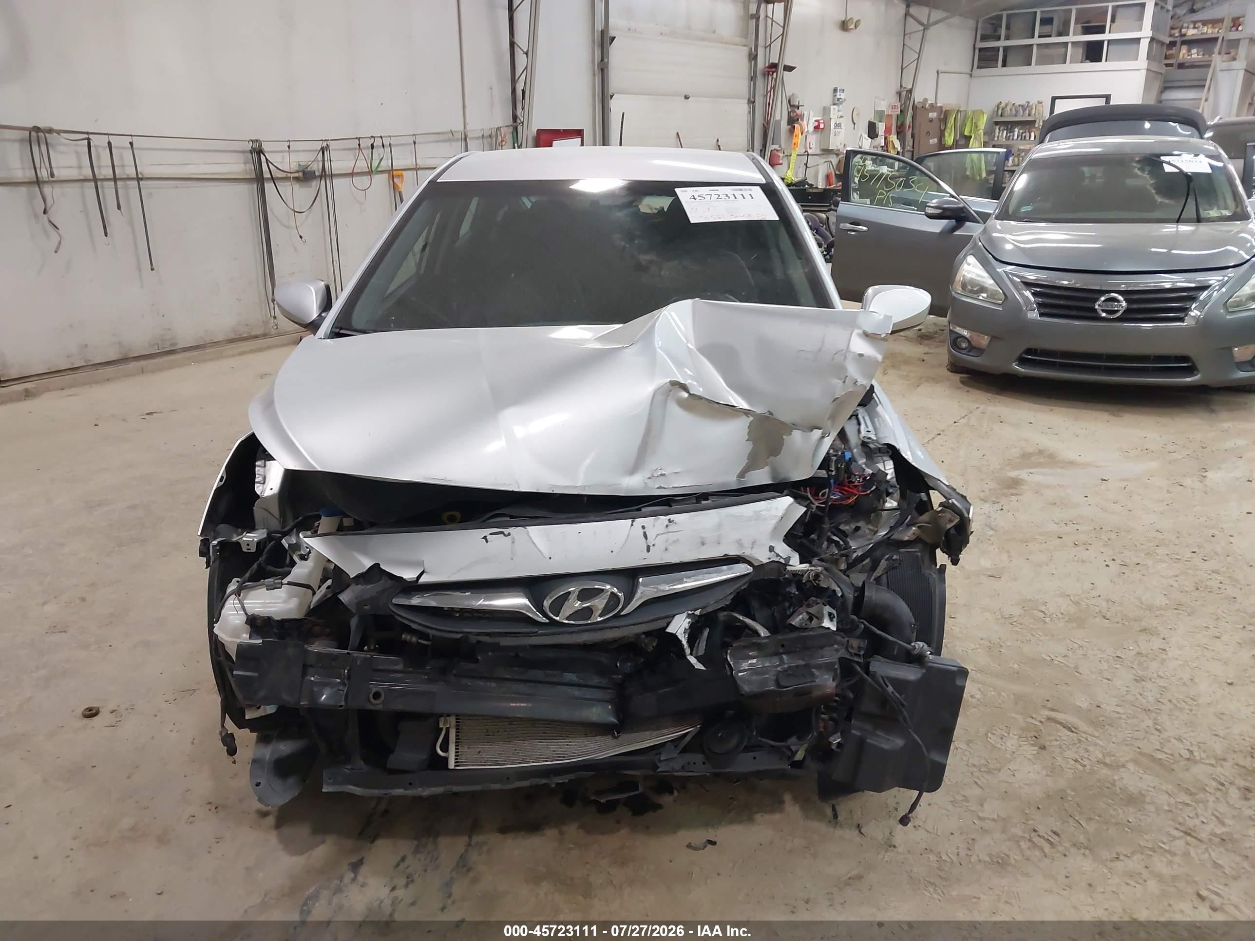 2012 Hyundai Accent Se Серебряный vin: KMHCU5AE3CU010748