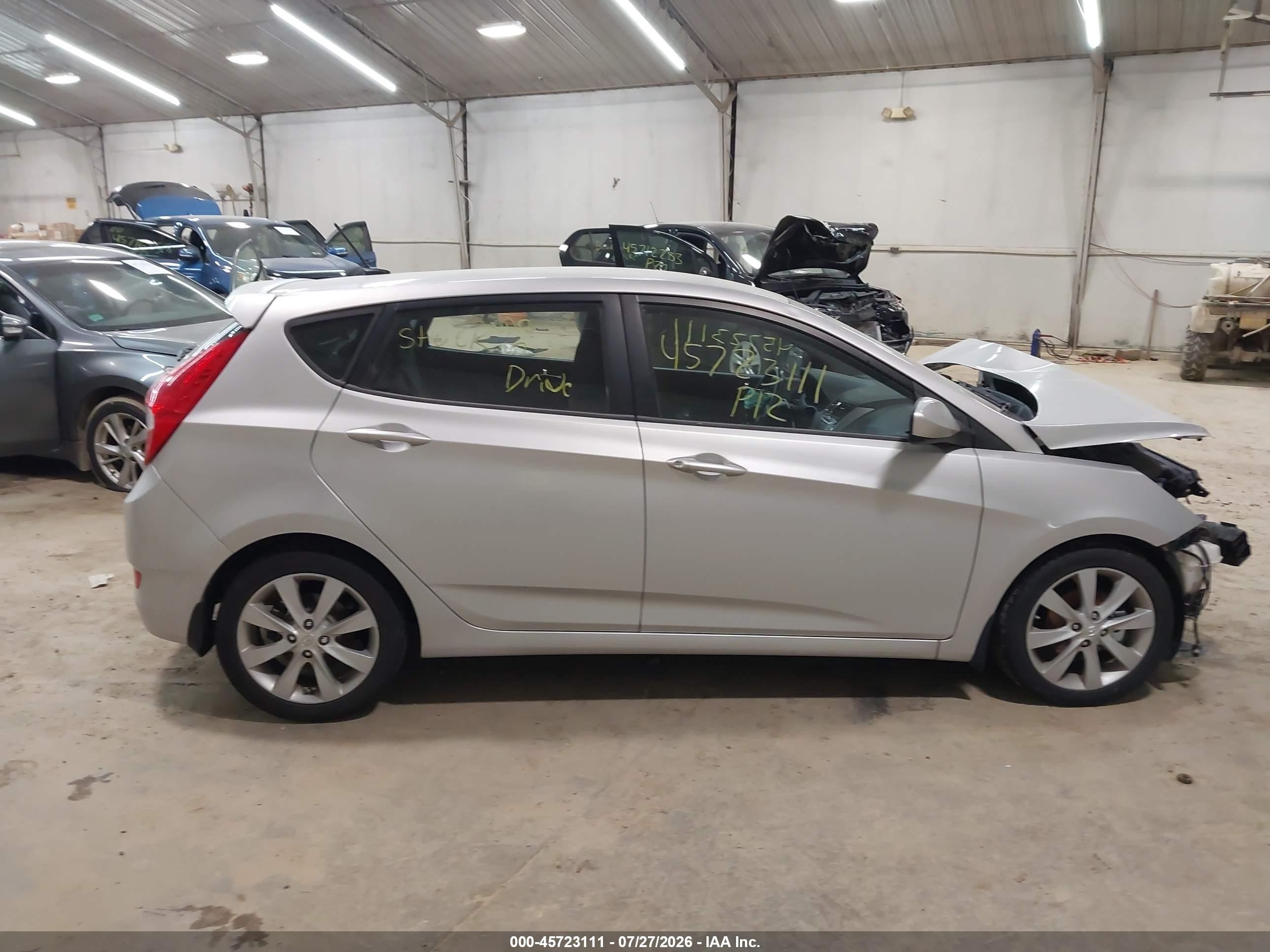 2012 Hyundai Accent Se Серебряный vin: KMHCU5AE3CU010748