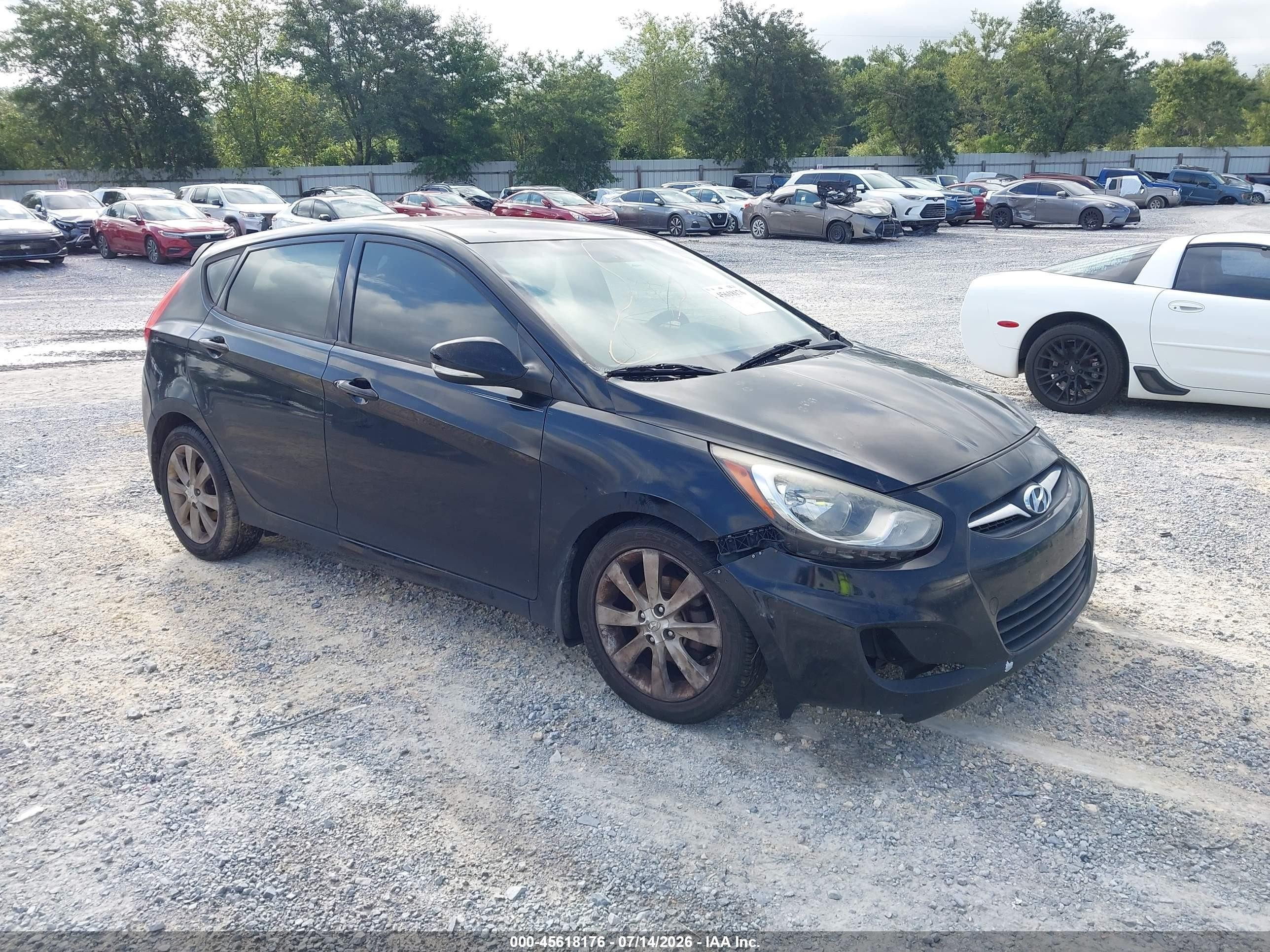 2013 Hyundai Accent Se Черный vin: KMHCU5AE3DU077478