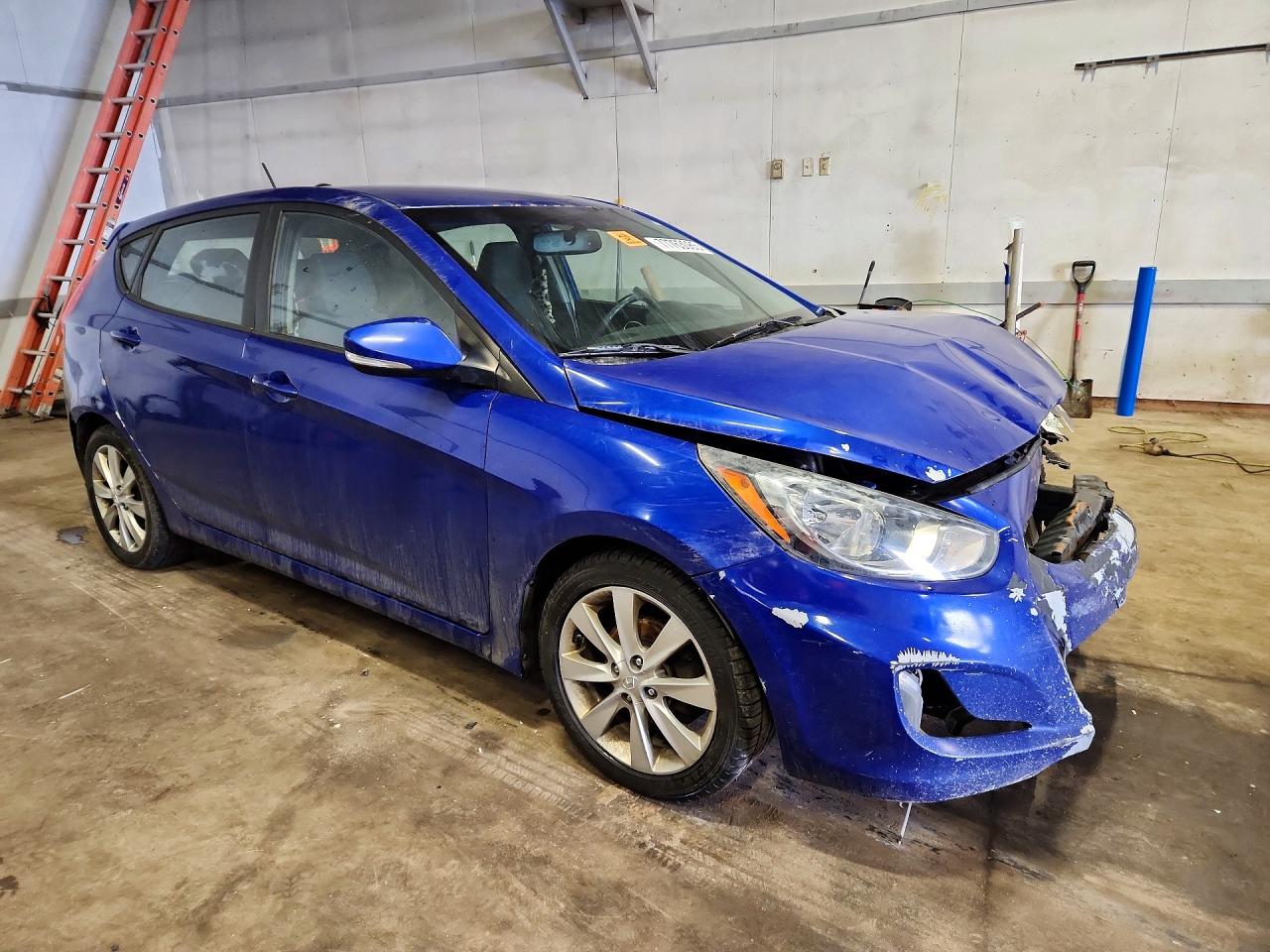 2013 Hyundai Accent Gls Blue vin: KMHCU5AE3DU084978