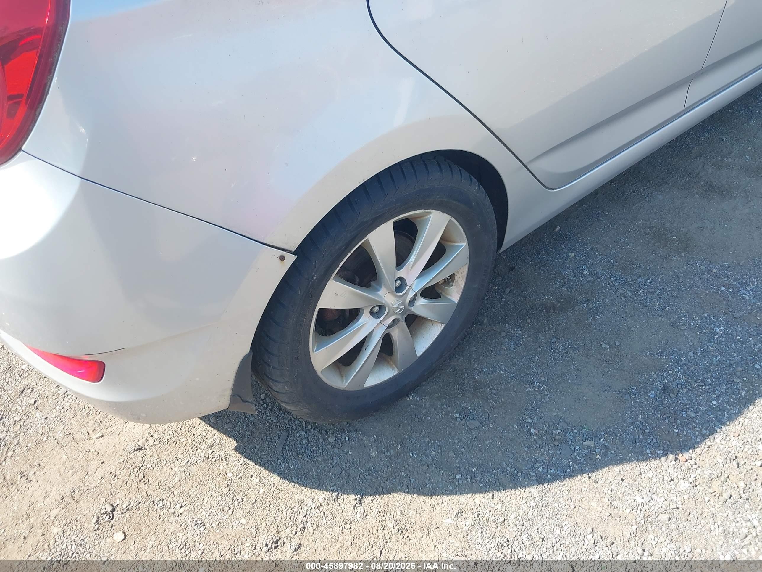 2013 Hyundai Accent Se Silver vin: KMHCU5AE3DU092899