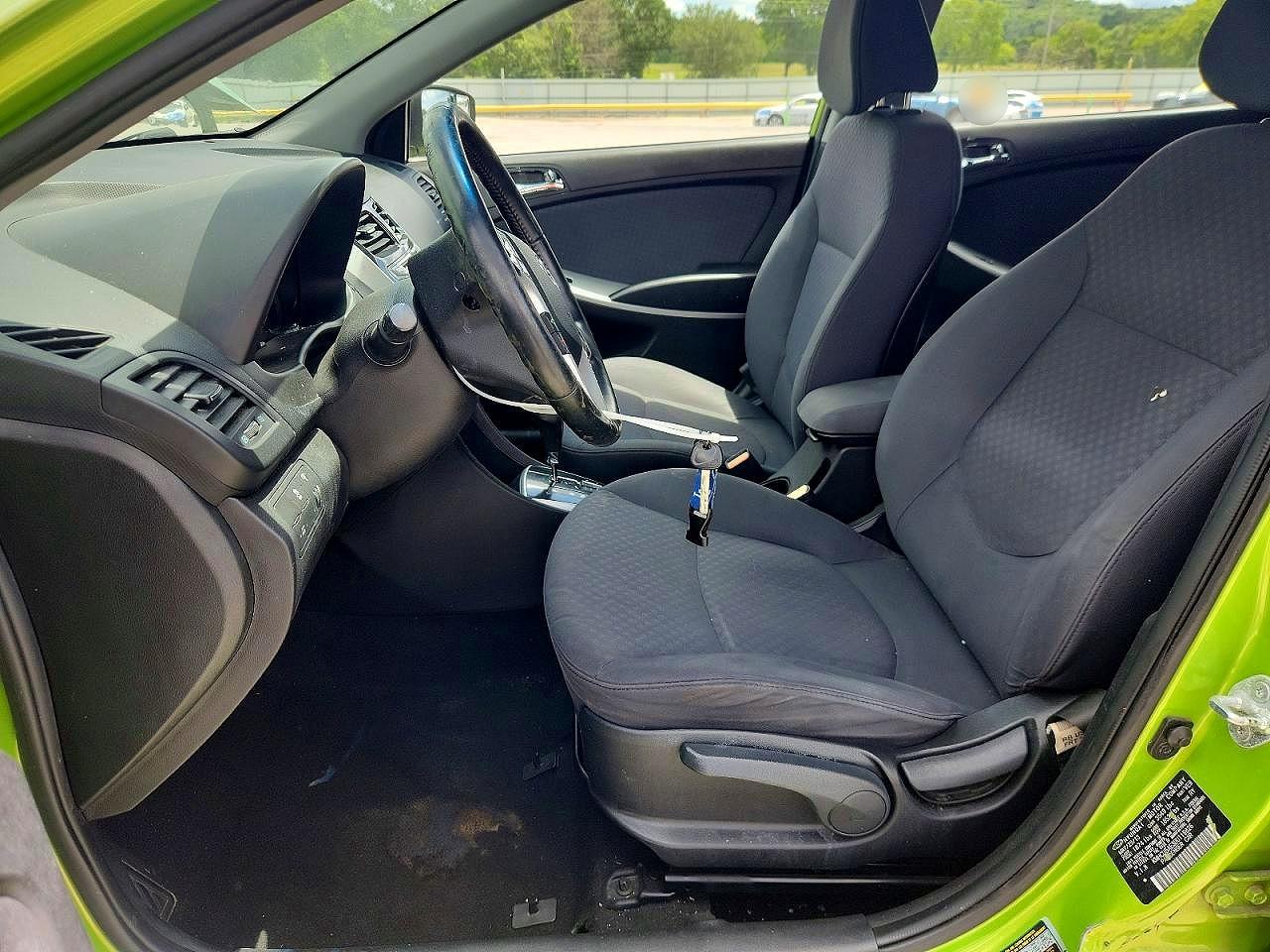 2013 Hyundai Accent Se Green vin: KMHCU5AE3DU119826