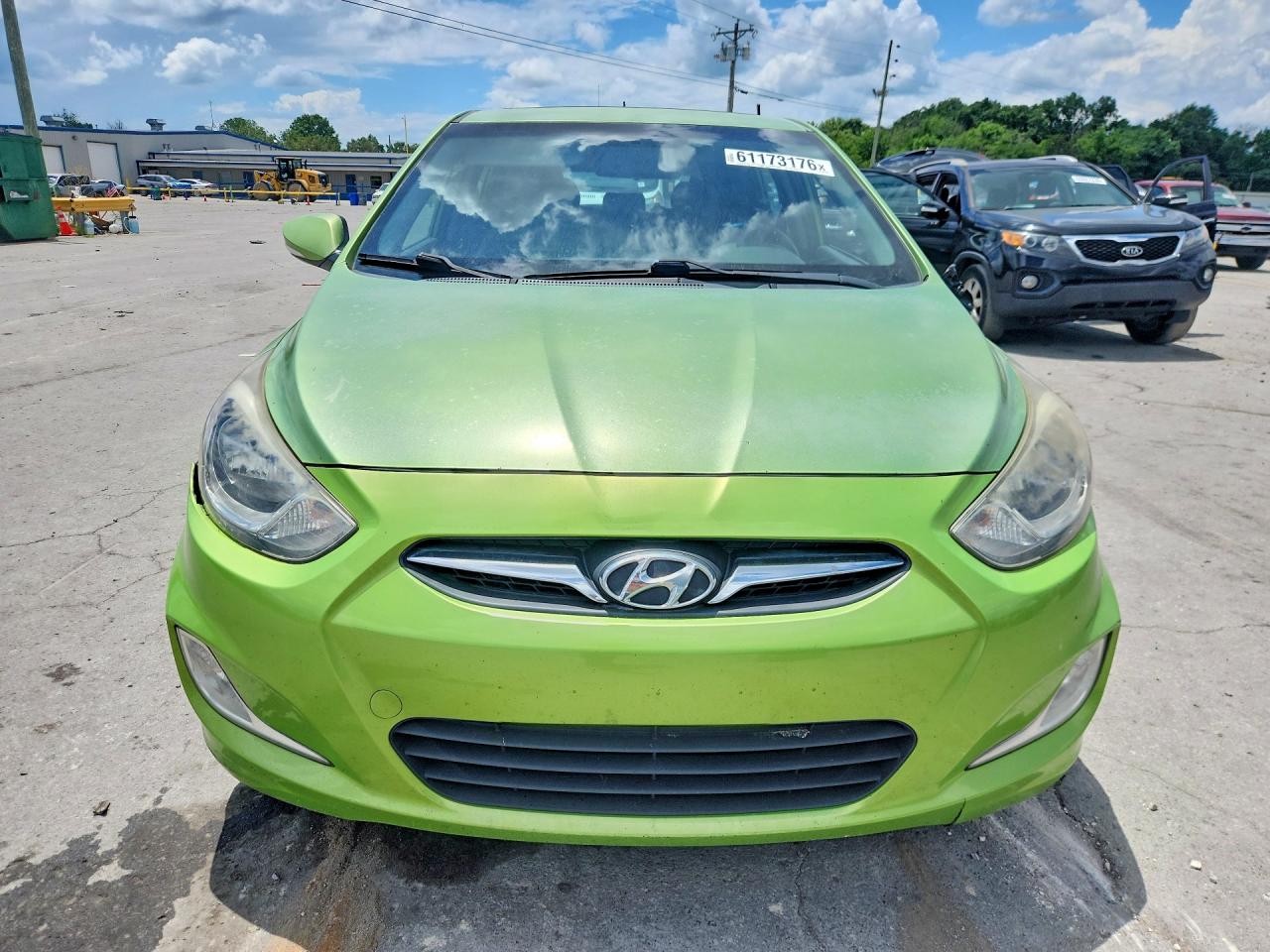 2013 Hyundai Accent Se Green vin: KMHCU5AE3DU119826