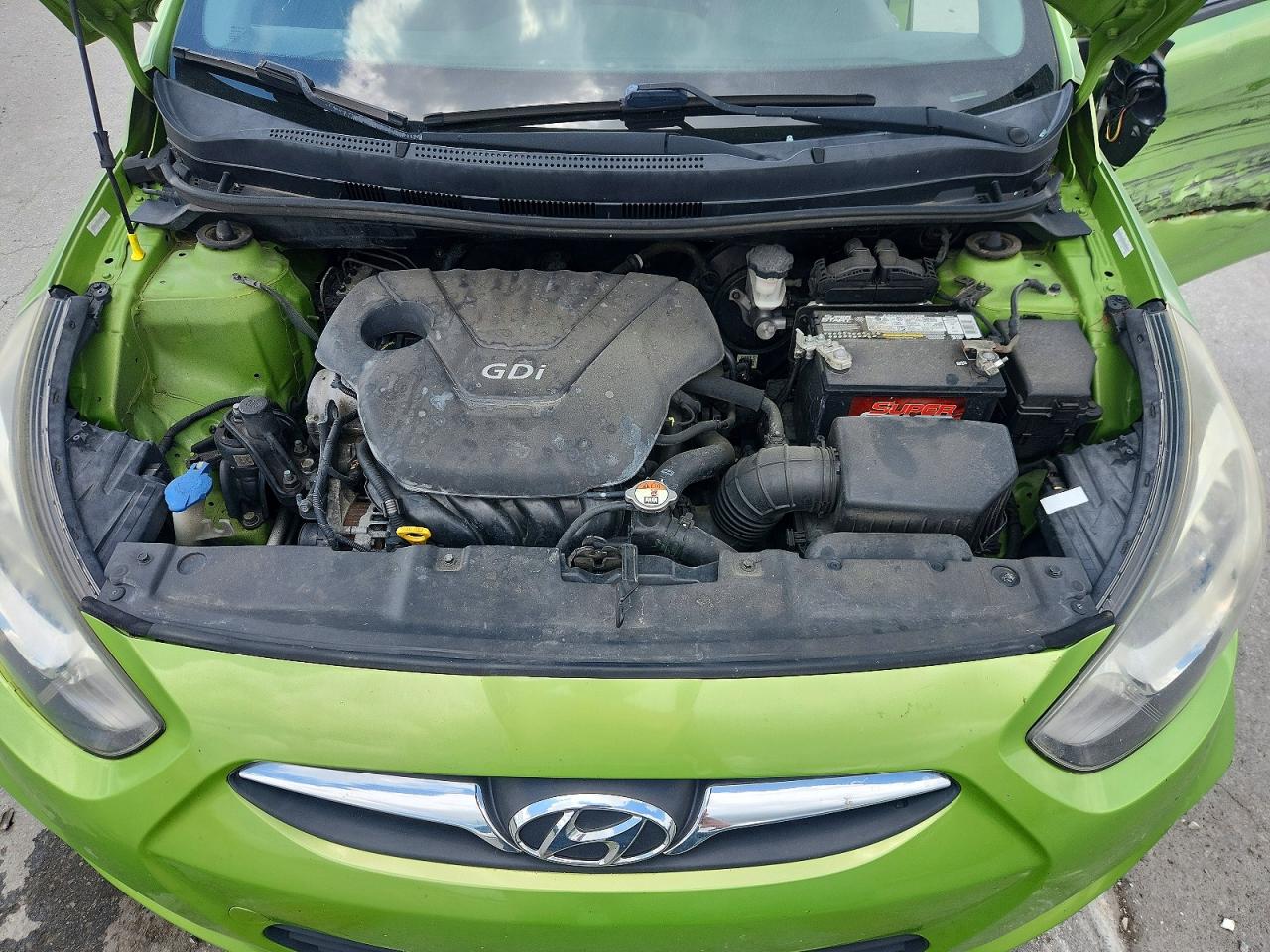 2013 Hyundai Accent Se Green vin: KMHCU5AE3DU119826