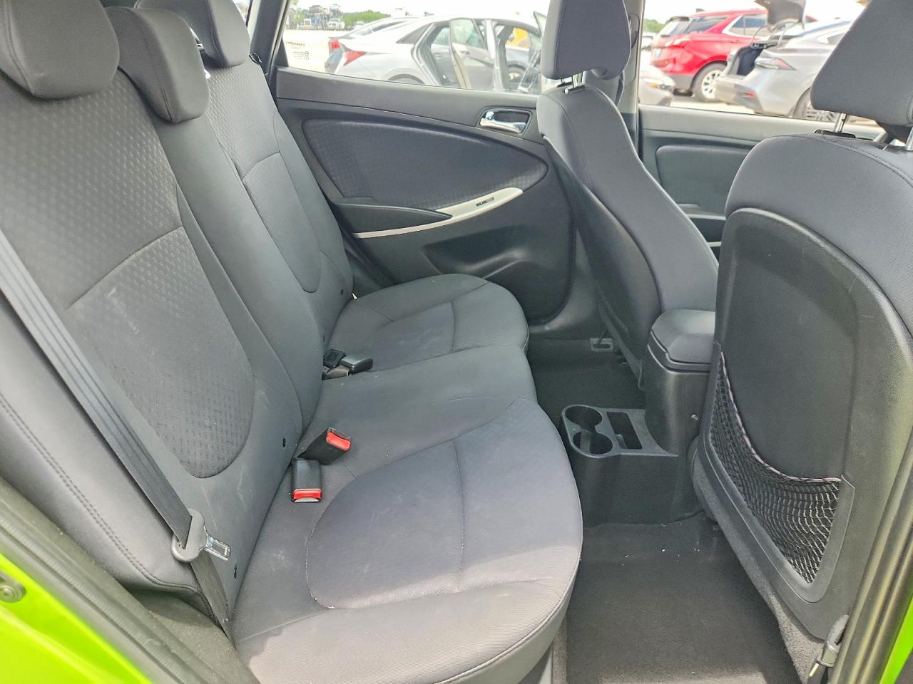 2013 Hyundai Accent Se Green vin: KMHCU5AE3DU119826