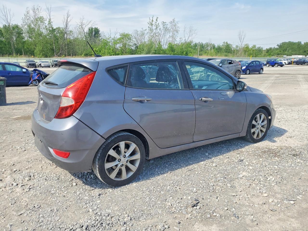 2013 Hyundai Accent Se Gray vin: KMHCU5AE3DU138358